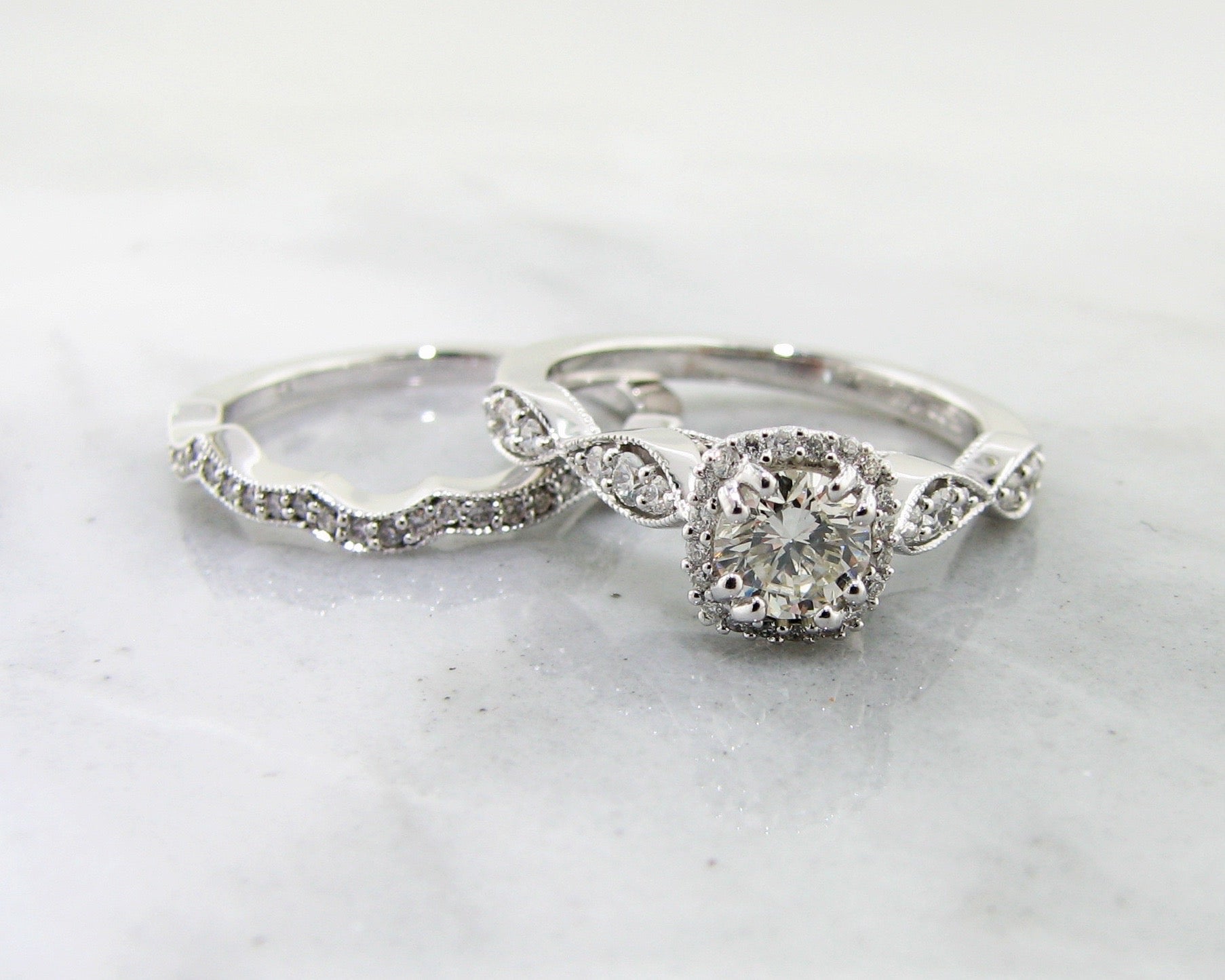 Available for sizes 6-8*Enter your finger size in purchase comments*
0.89ct TDW
14K White Gold