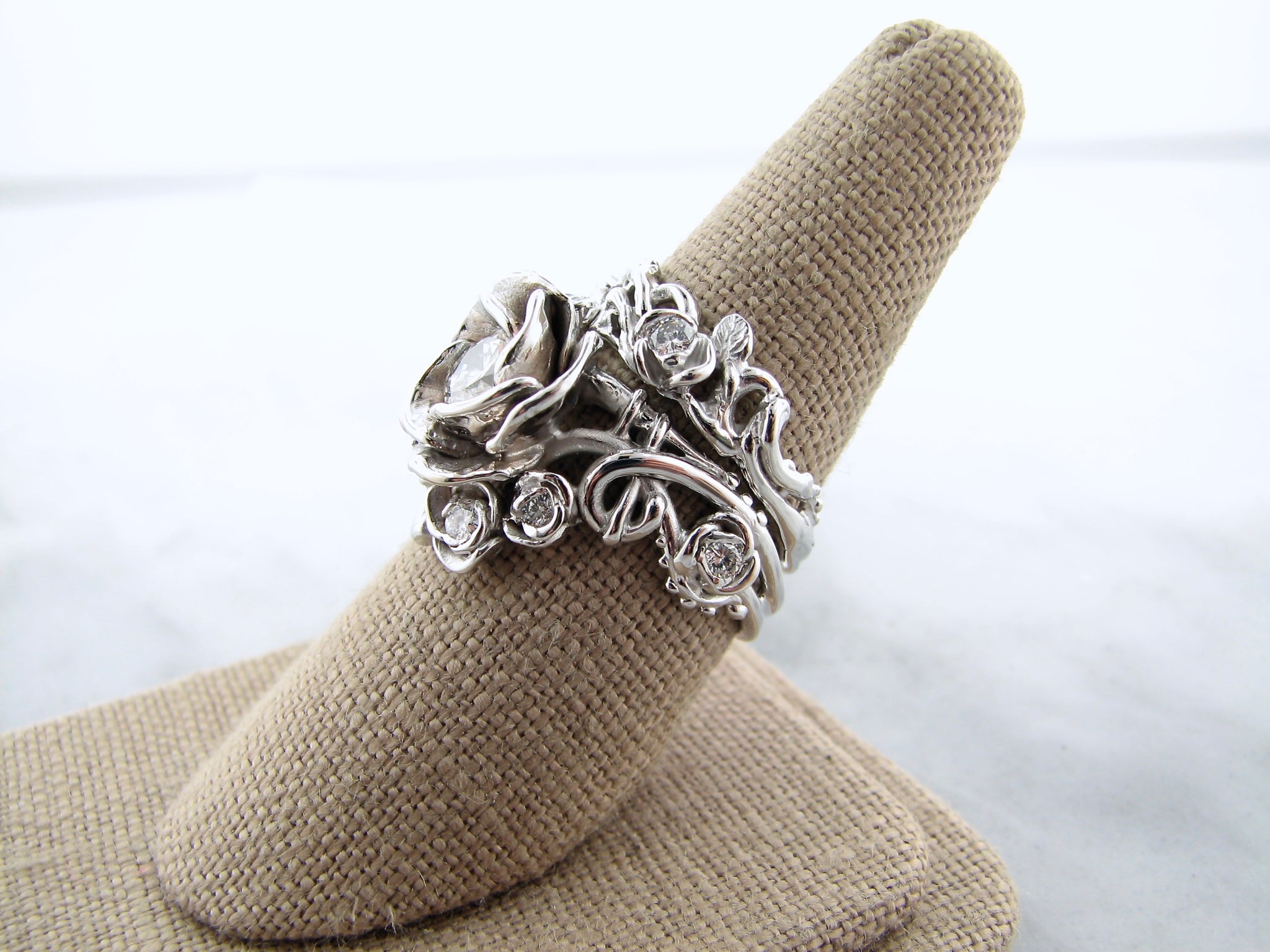 Aria Rose Bouquet Diamond Wedding Ring Set