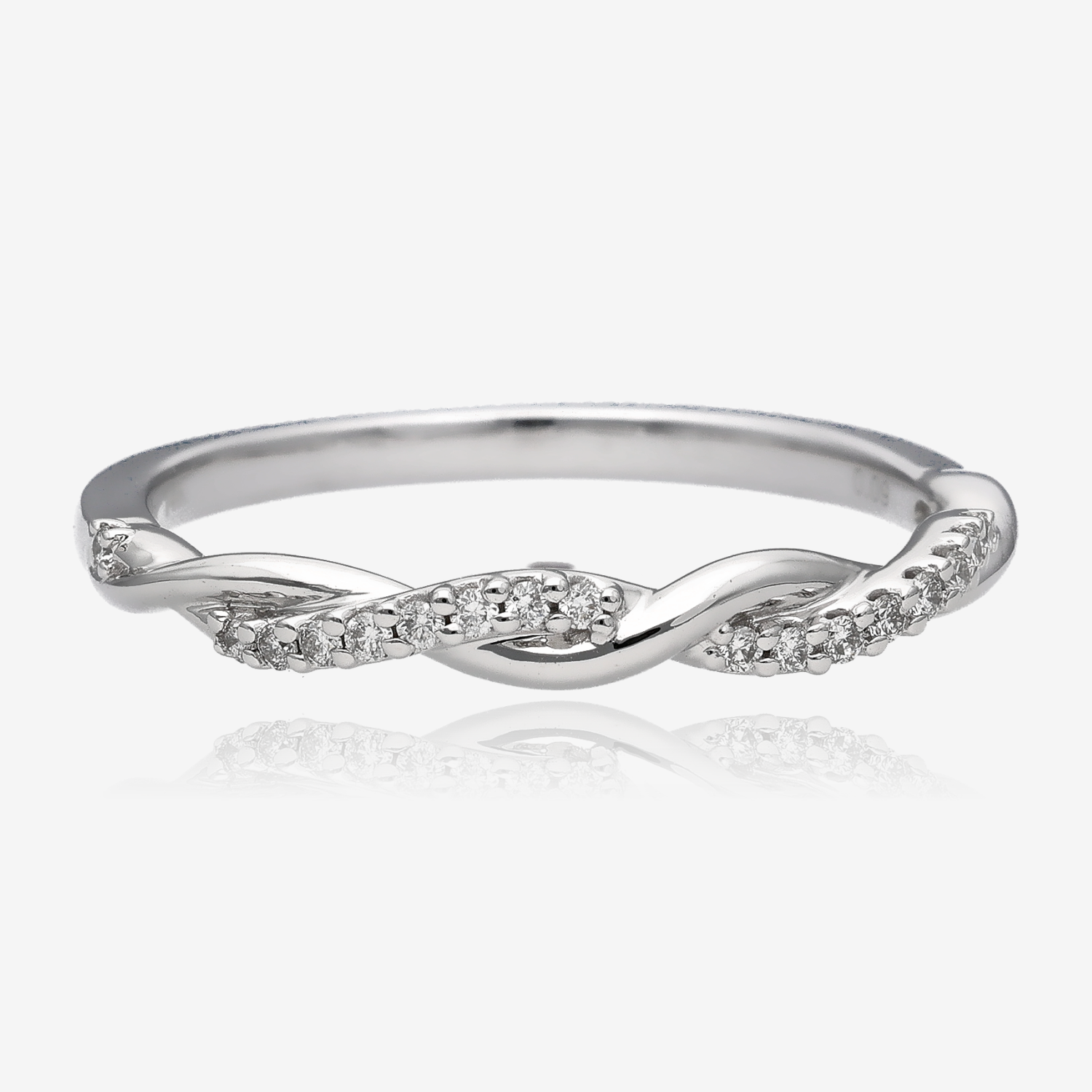 Shining Twist White Gold Diamond Ring