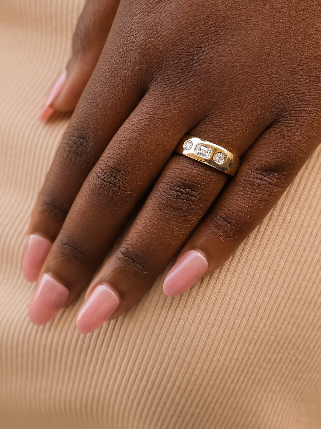 Minimalist Diamond Studded Flat Cigar Band