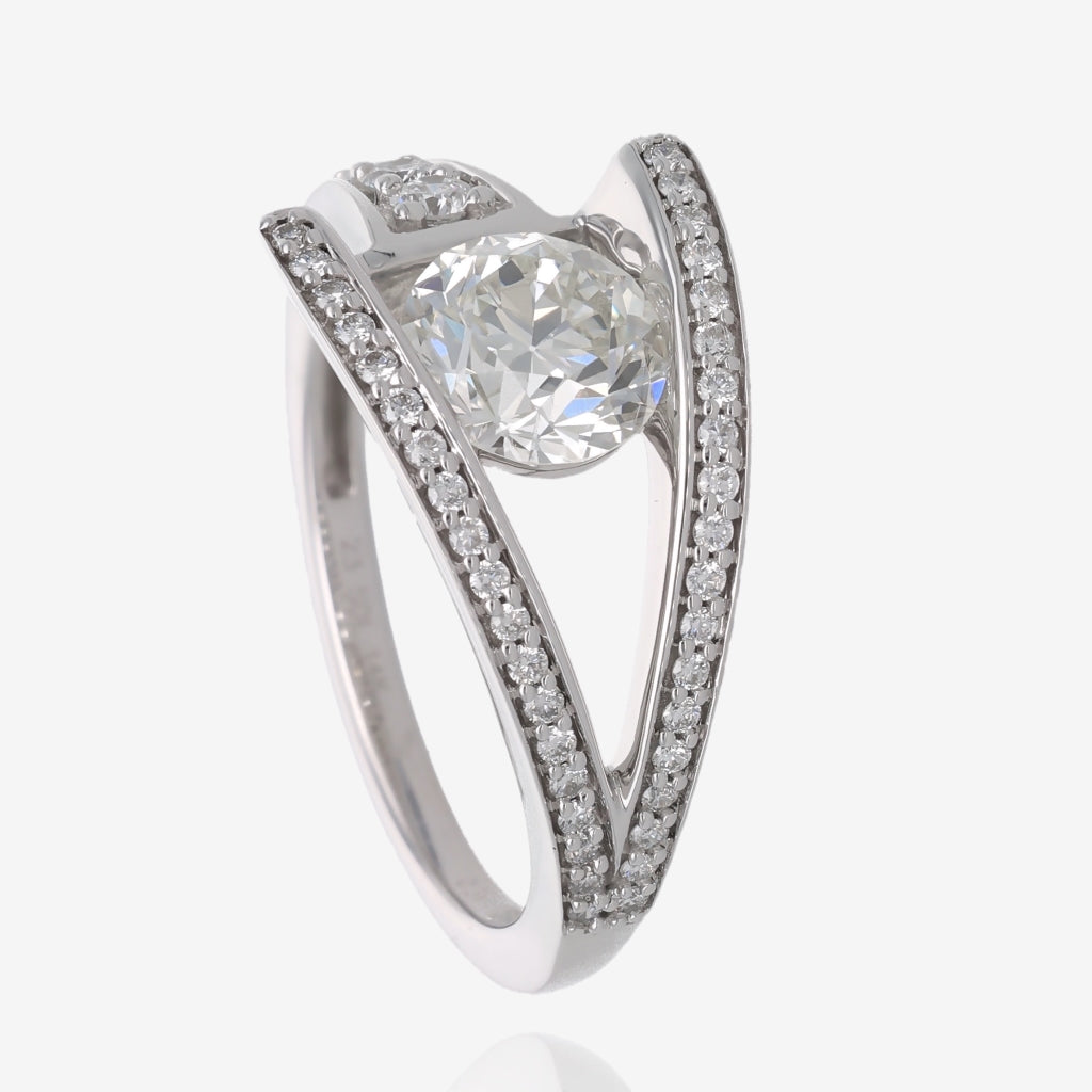 Triumph Modern Bridal Ring