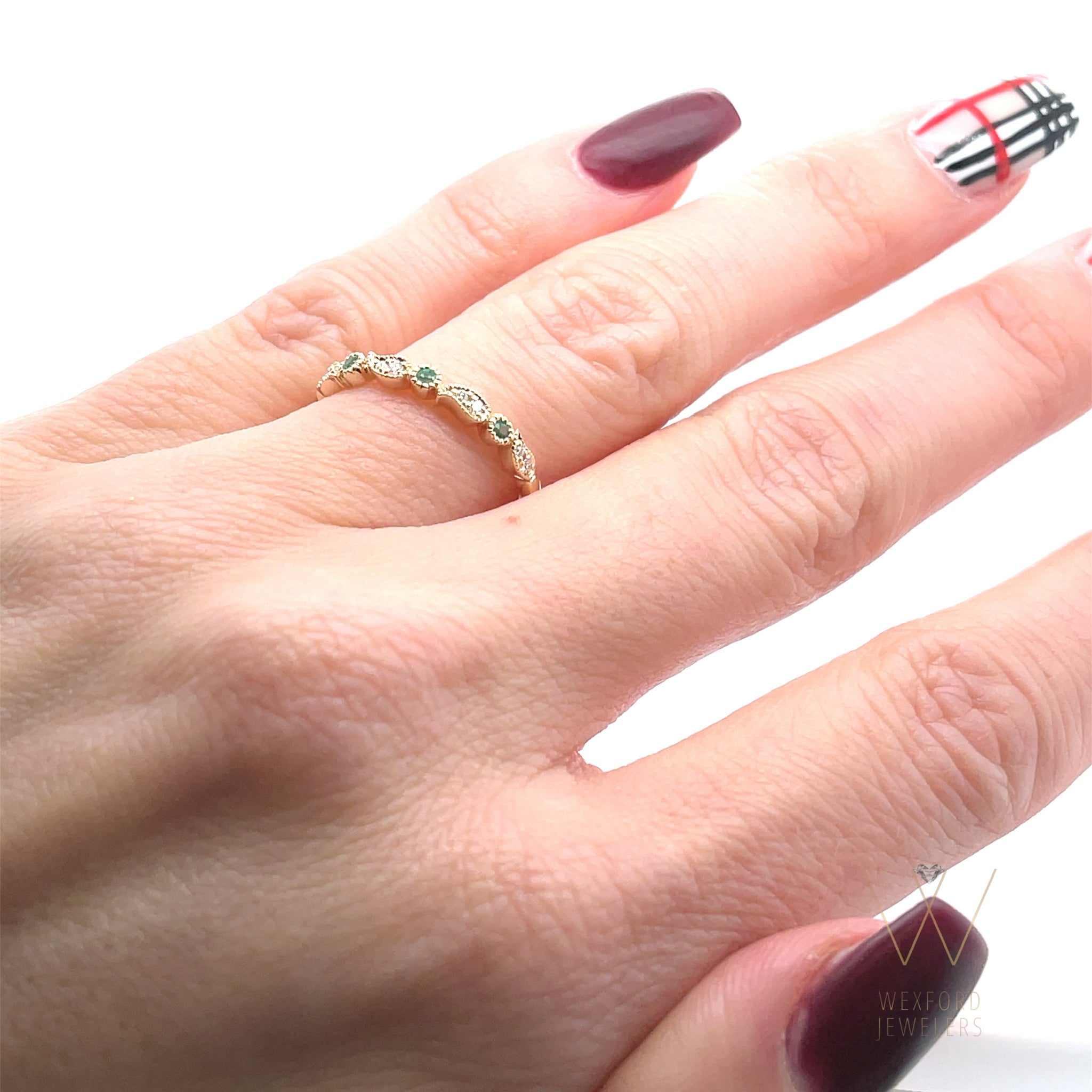 .05TW Dot & Paisley Emerald & Diamond Ring