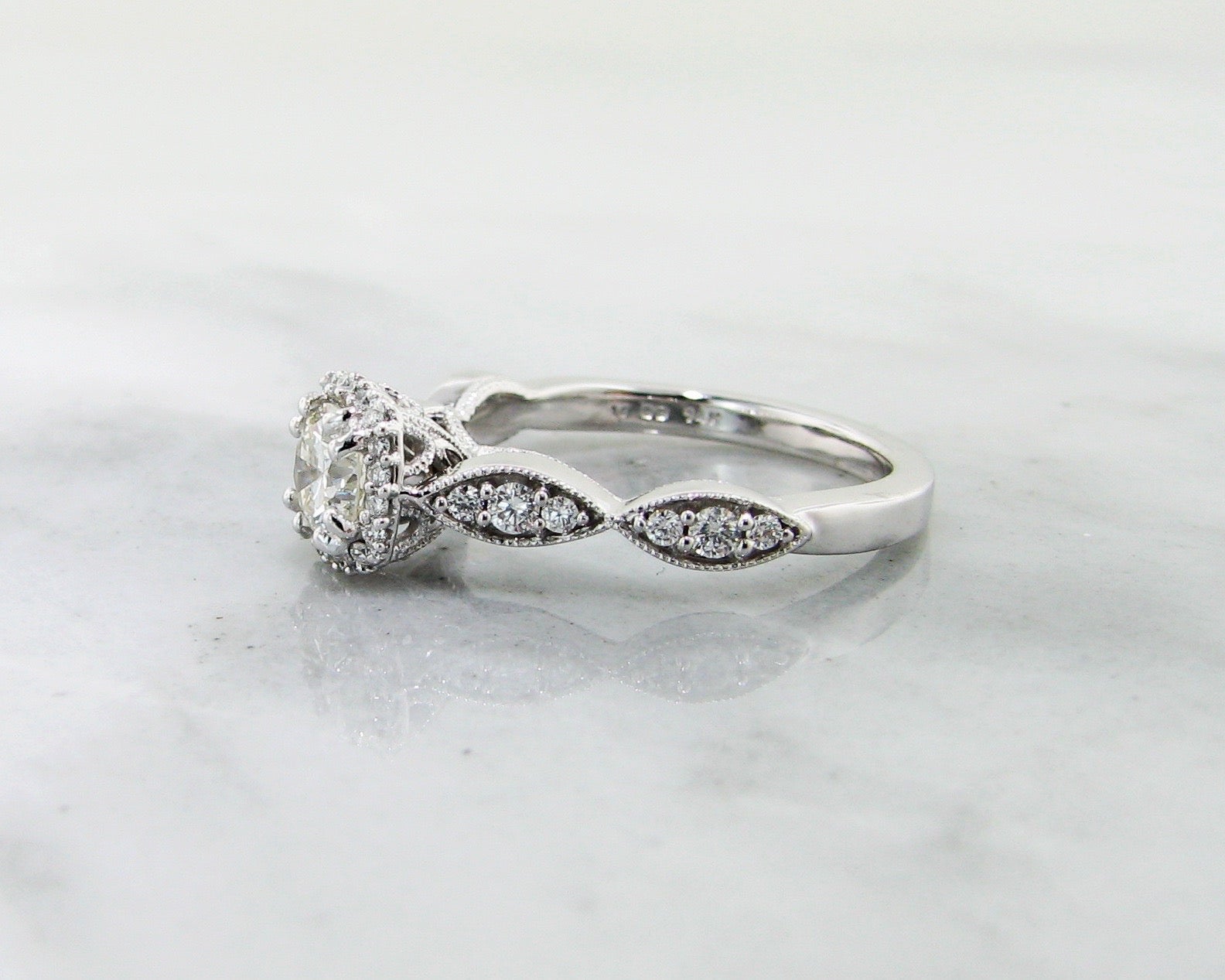 Available for sizes 6-8*Enter your finger size in purchase comments*
0.89ct TDW
14K White Gold