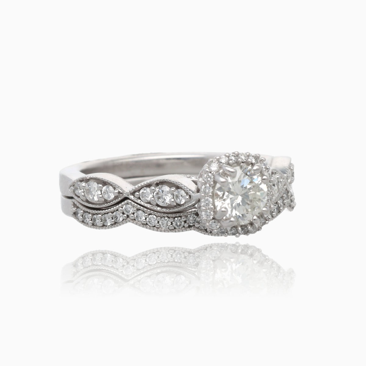 Available for sizes 6-8*Enter your finger size in purchase comments*
0.89ct TDW
14K White Gold