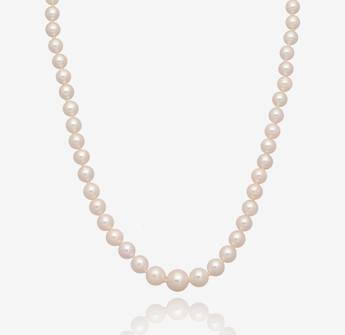 Drops of Champagne: Graduate Akoya Pearl Necklace