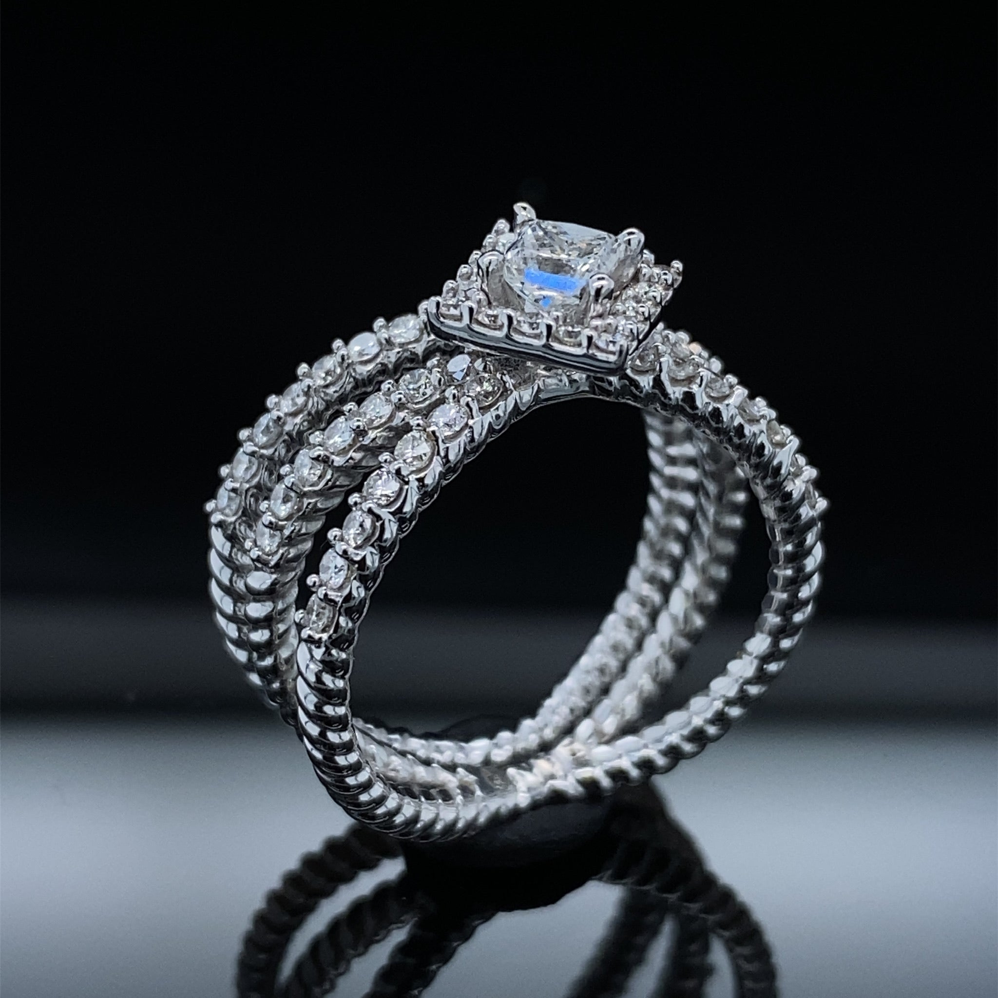 Rope V Halo Diamond Bridal Ring Set