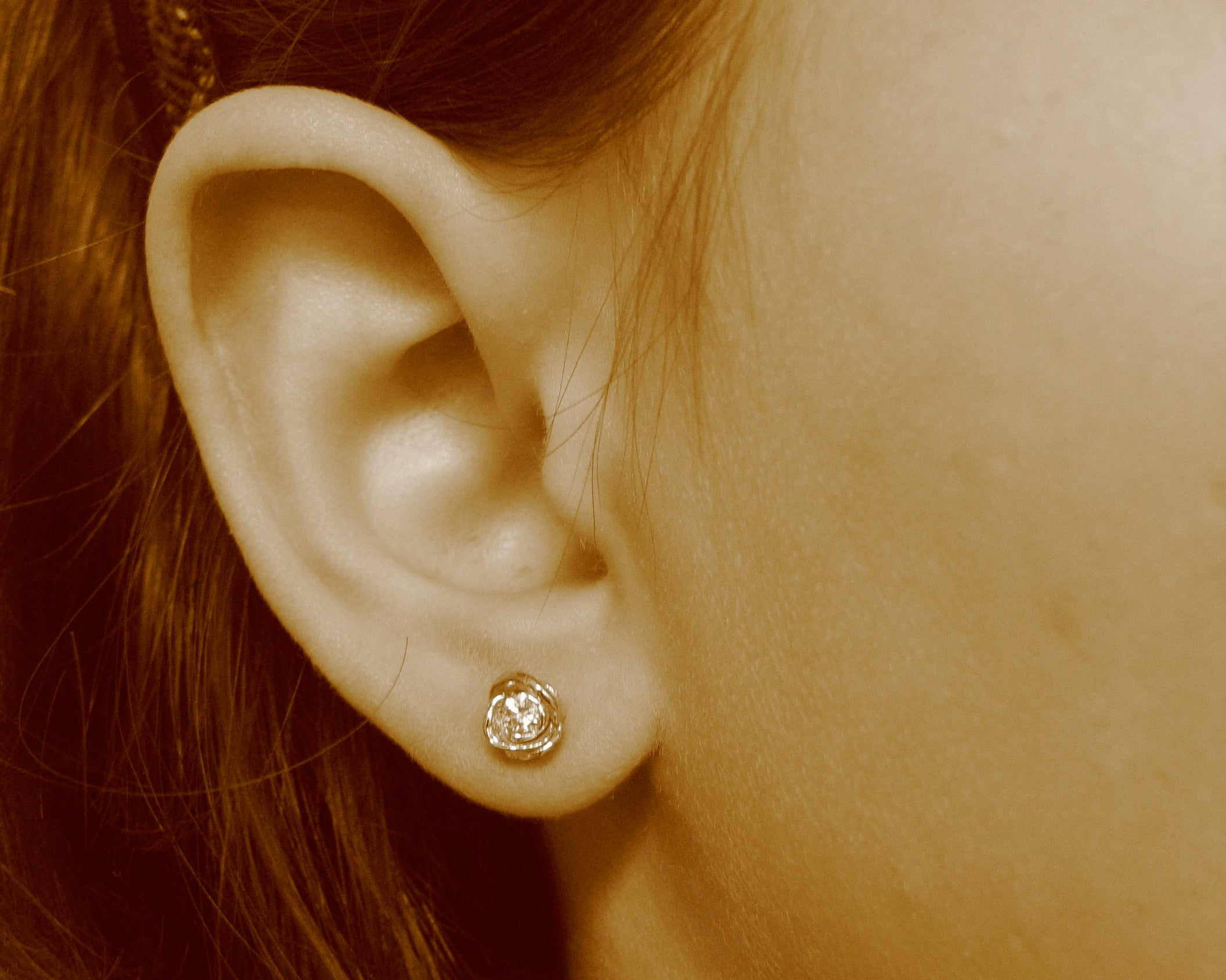 Sterling Silver
2.5mm Amethyst