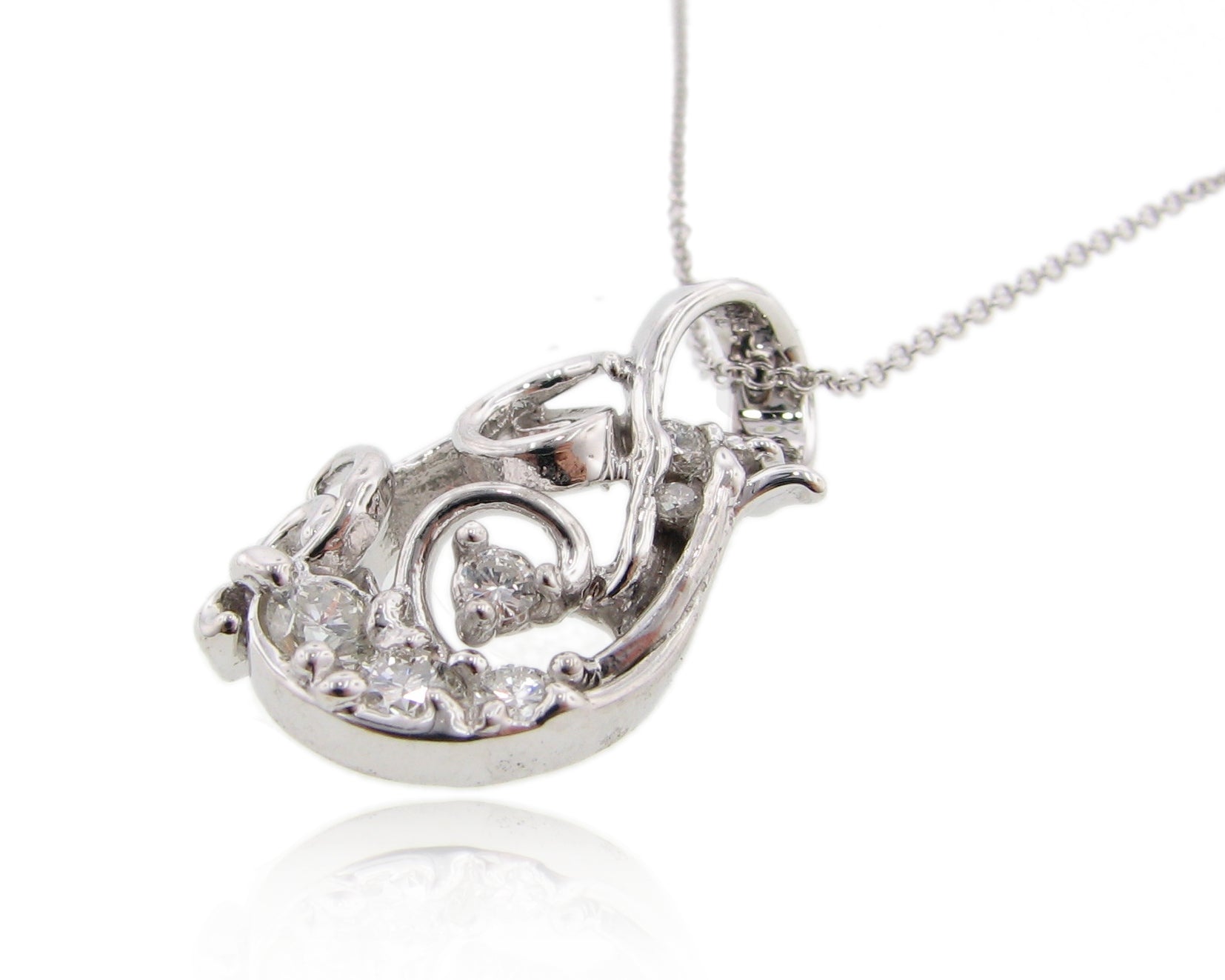 Sea Wind Pendant, White Gold & Diamond