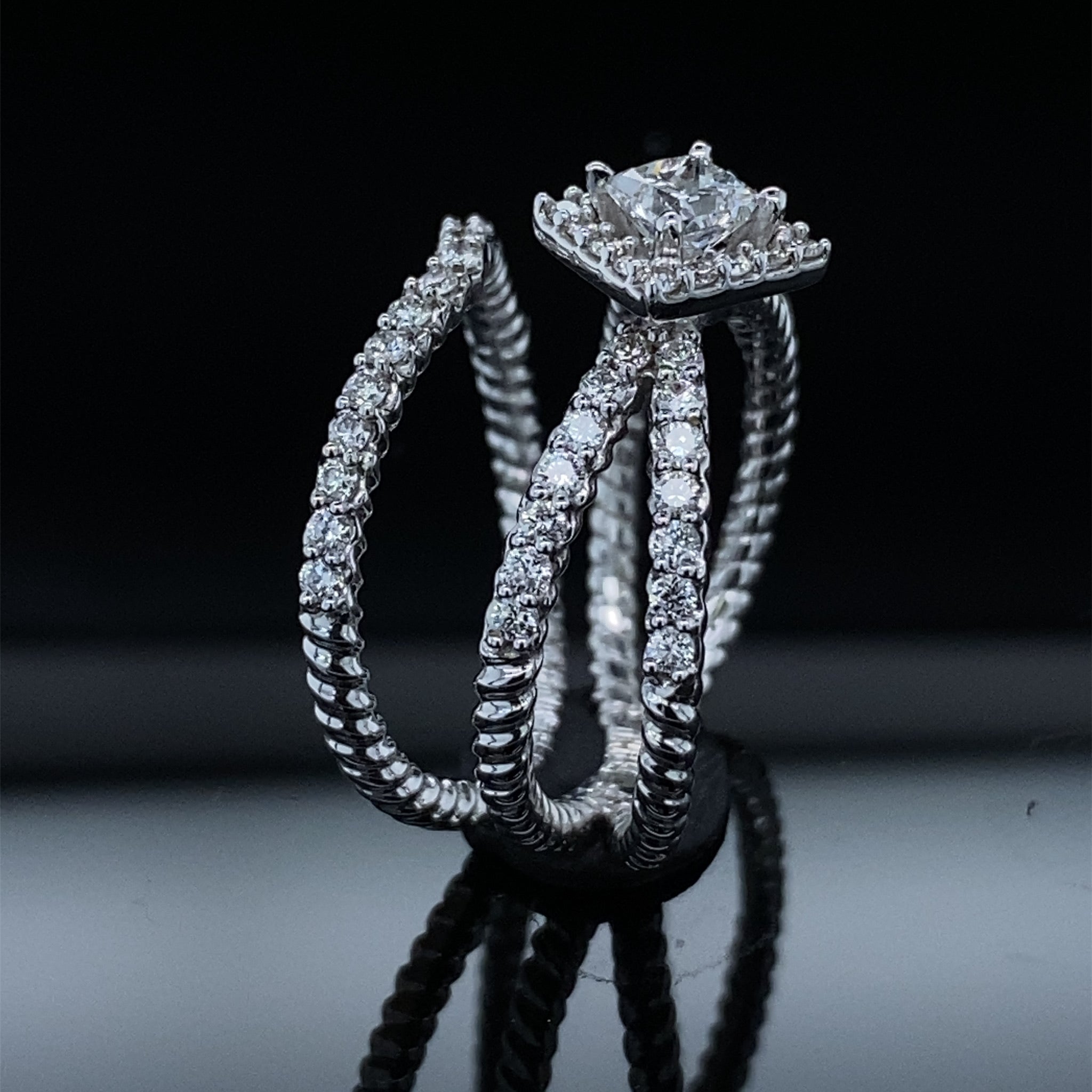 Rope V Halo Diamond Bridal Ring Set