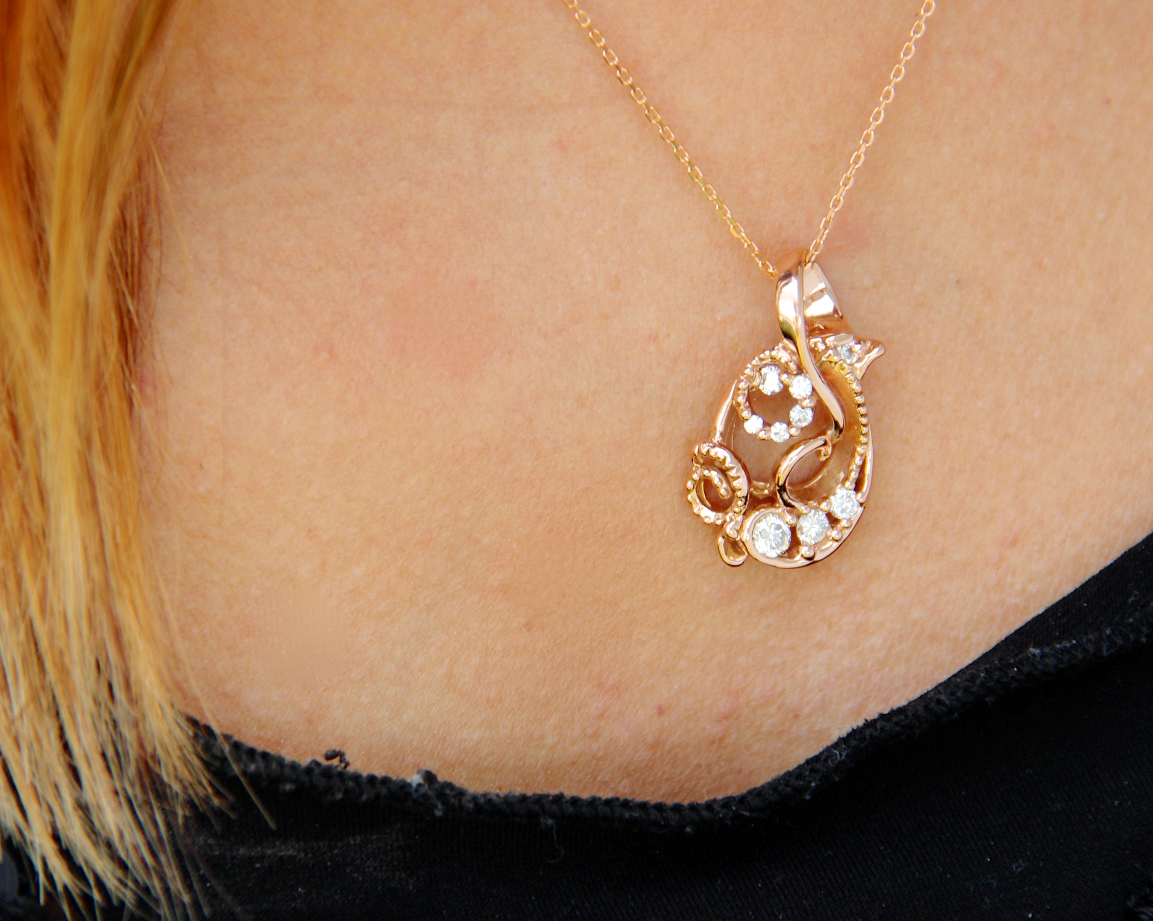 Sea Wind Pendant, White Gold & Diamond