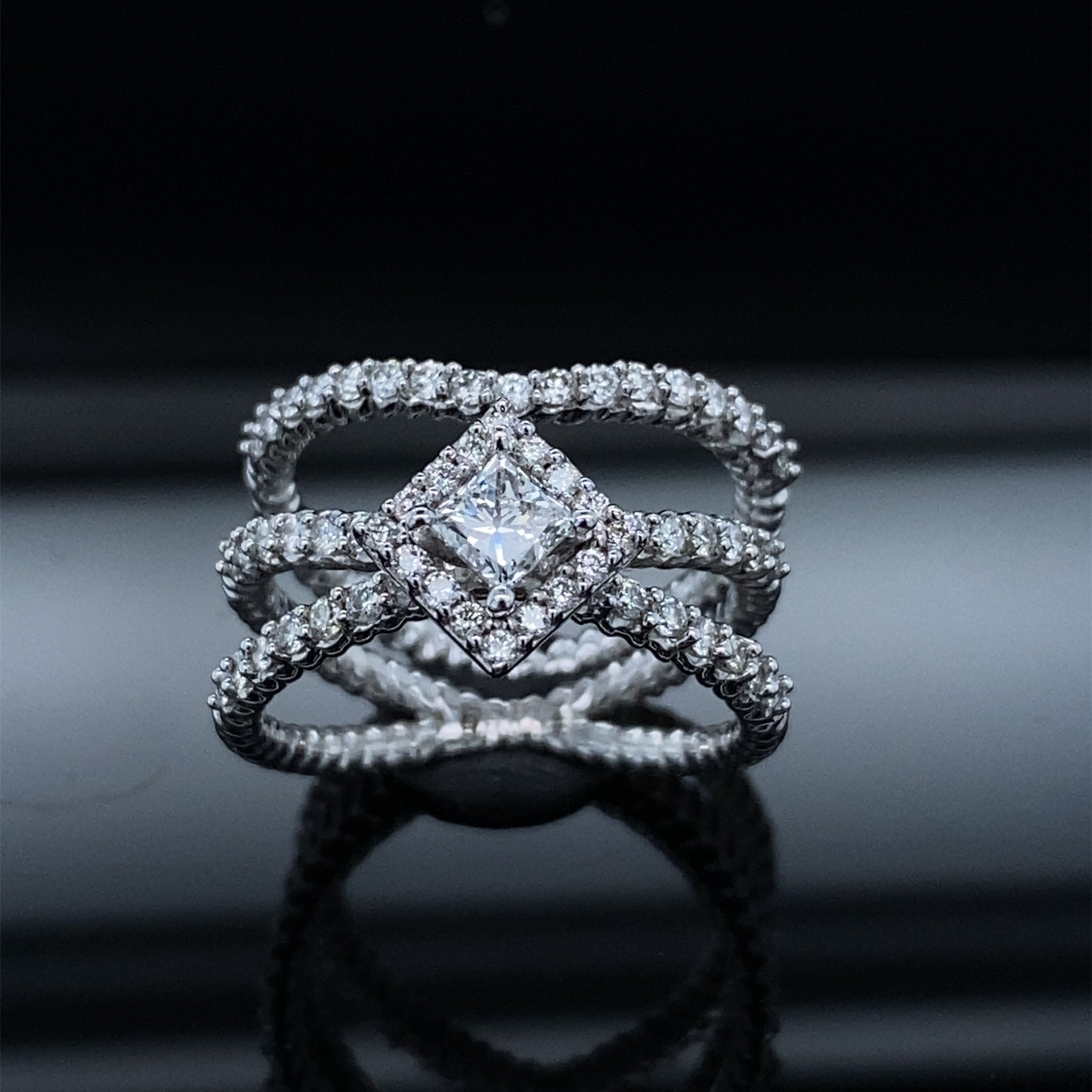 Rope V Halo Diamond Bridal Ring Set
