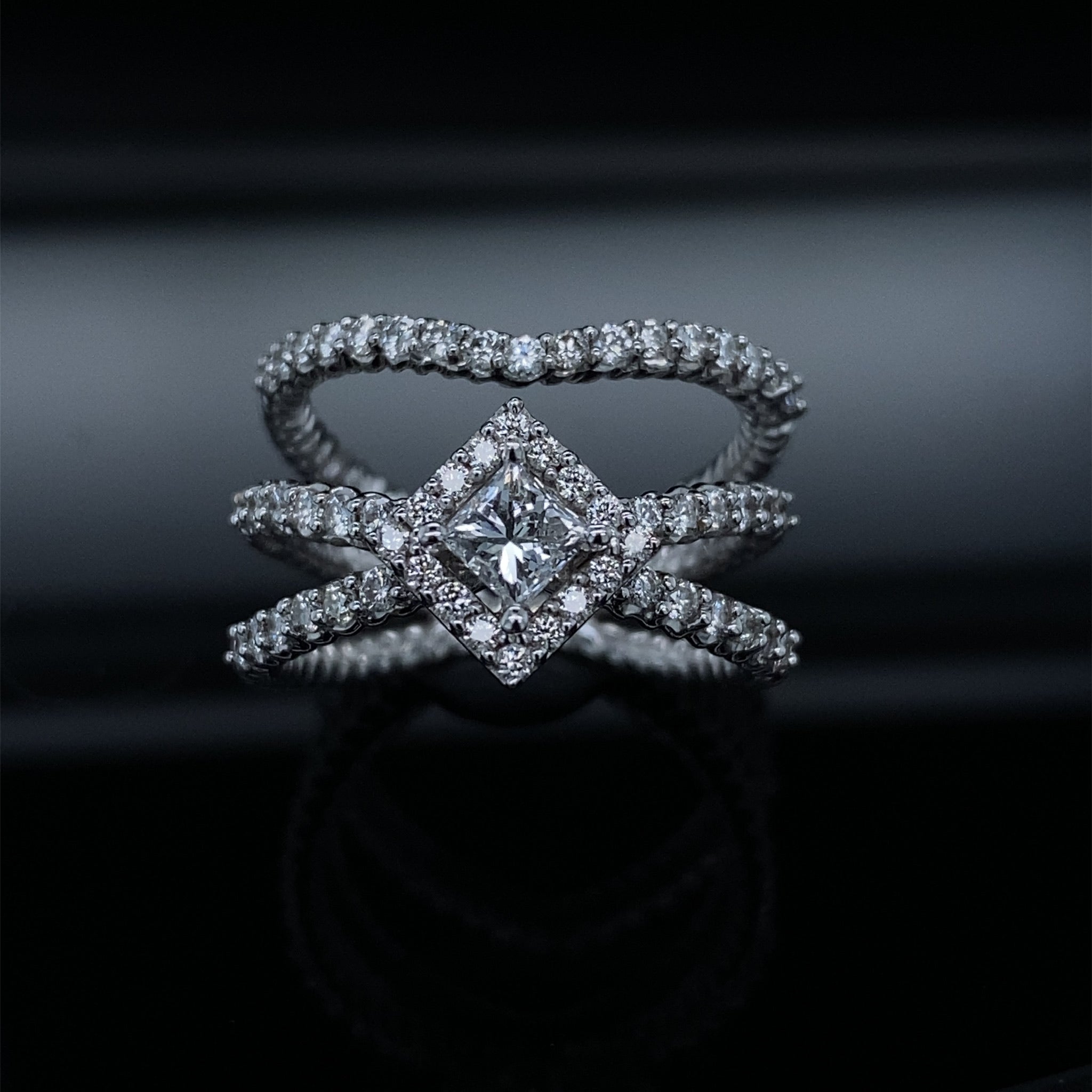 Rope V Halo Diamond Bridal Ring Set