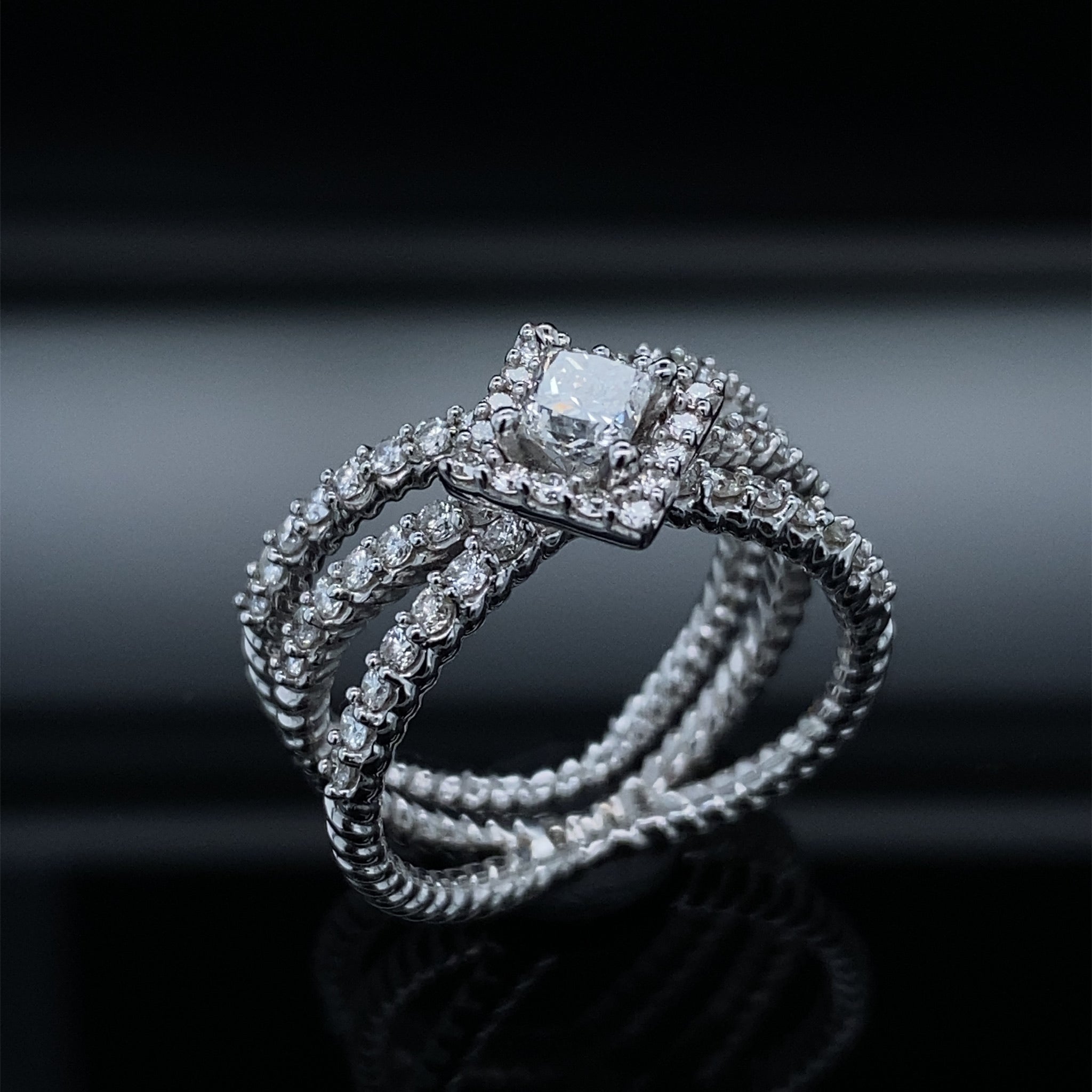 Rope V Halo Diamond Bridal Ring Set