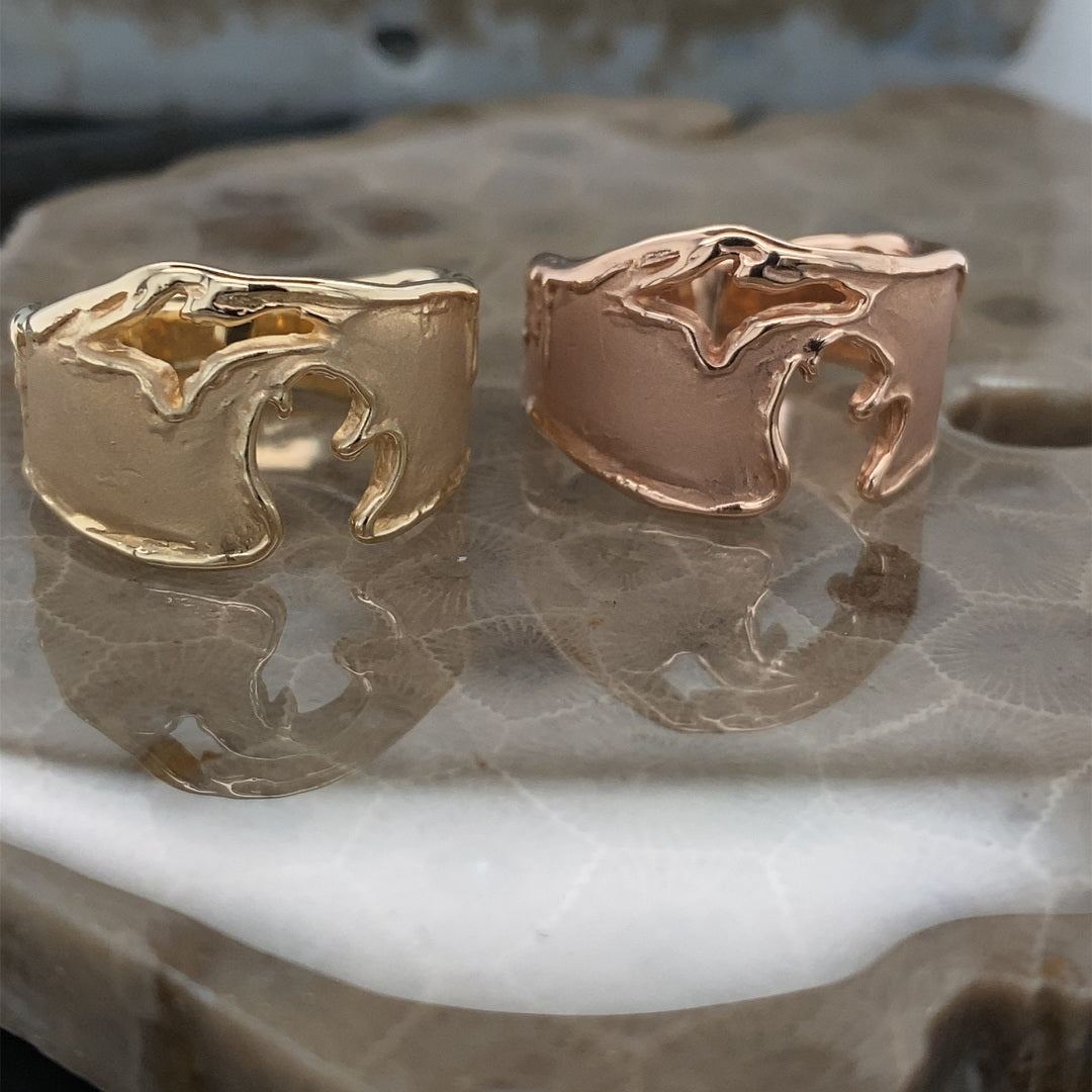 Rustic Michigan Coastline Ring in Yellow Gold