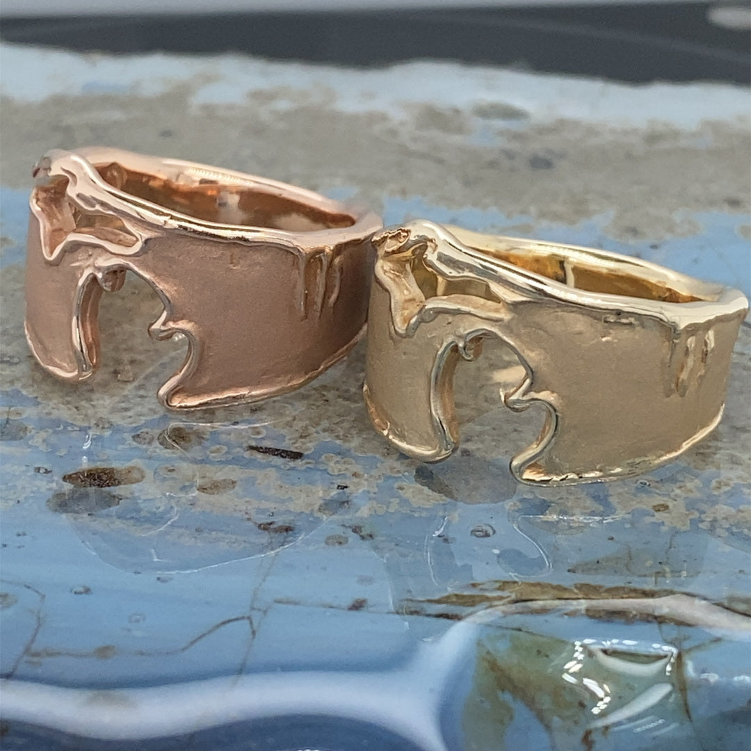 Rustic Michigan Coastline Ring in Yellow Gold