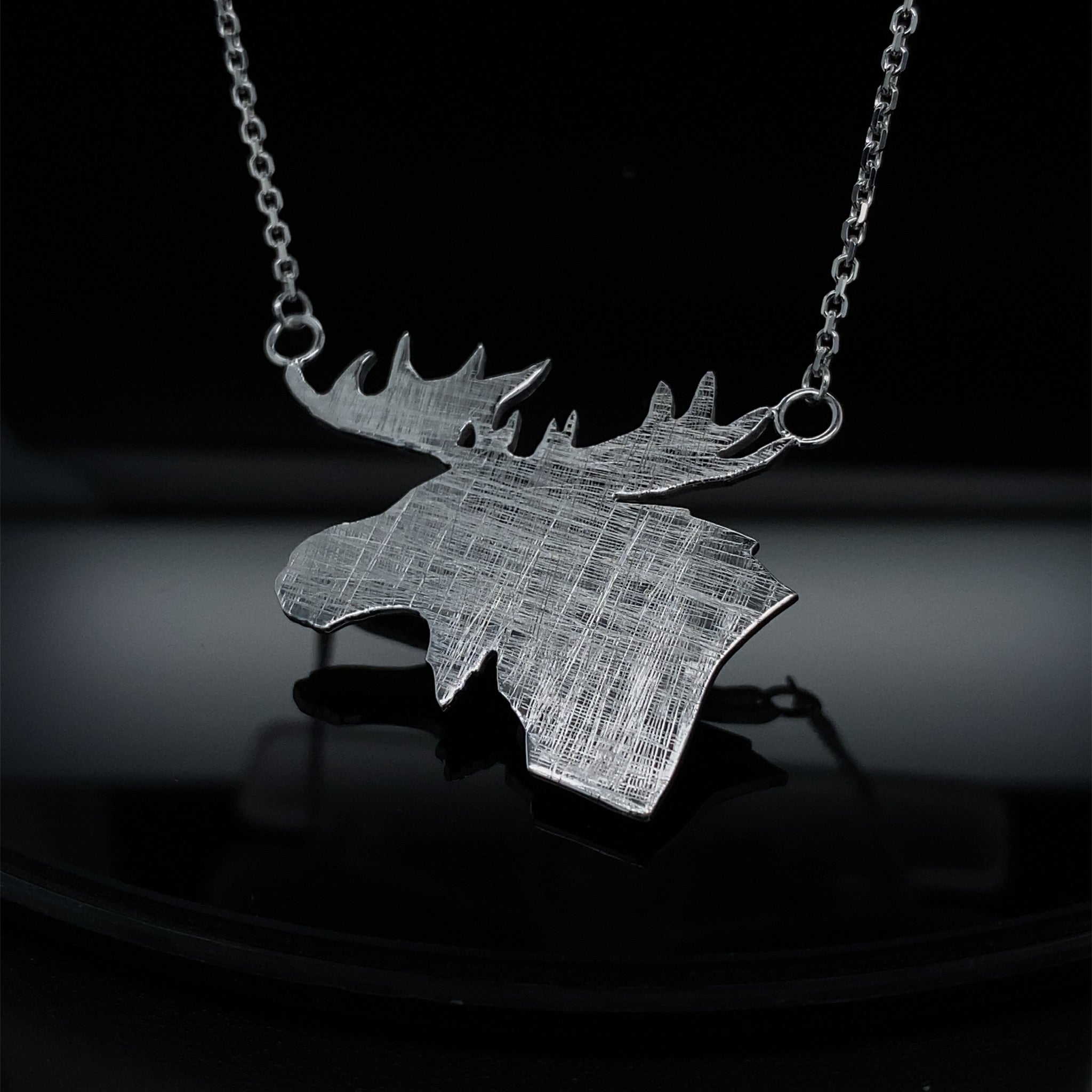 Mr. Moose Silhouette Stationary Necklace in Silver