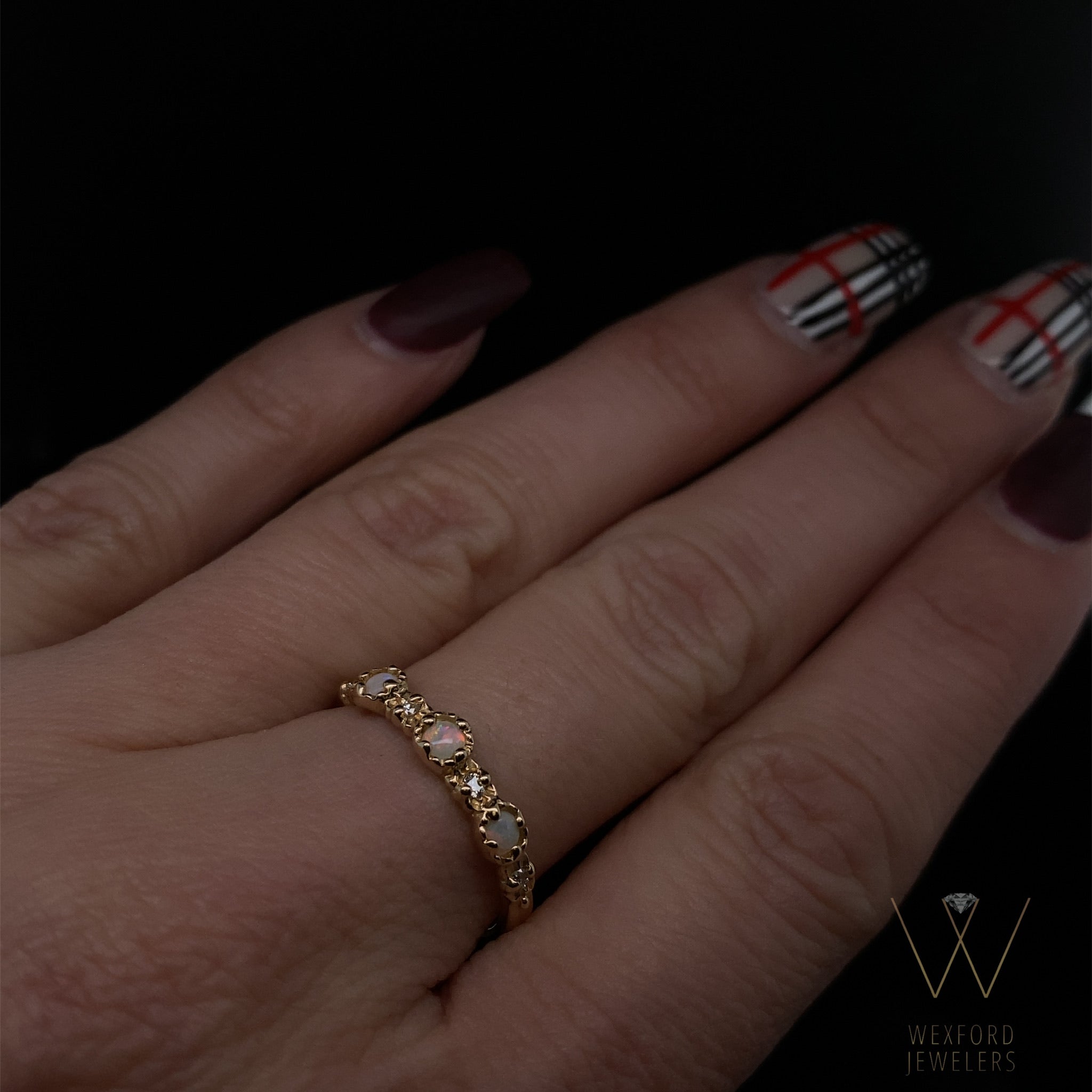 Yellow Gold Opal & Dia Treasure band