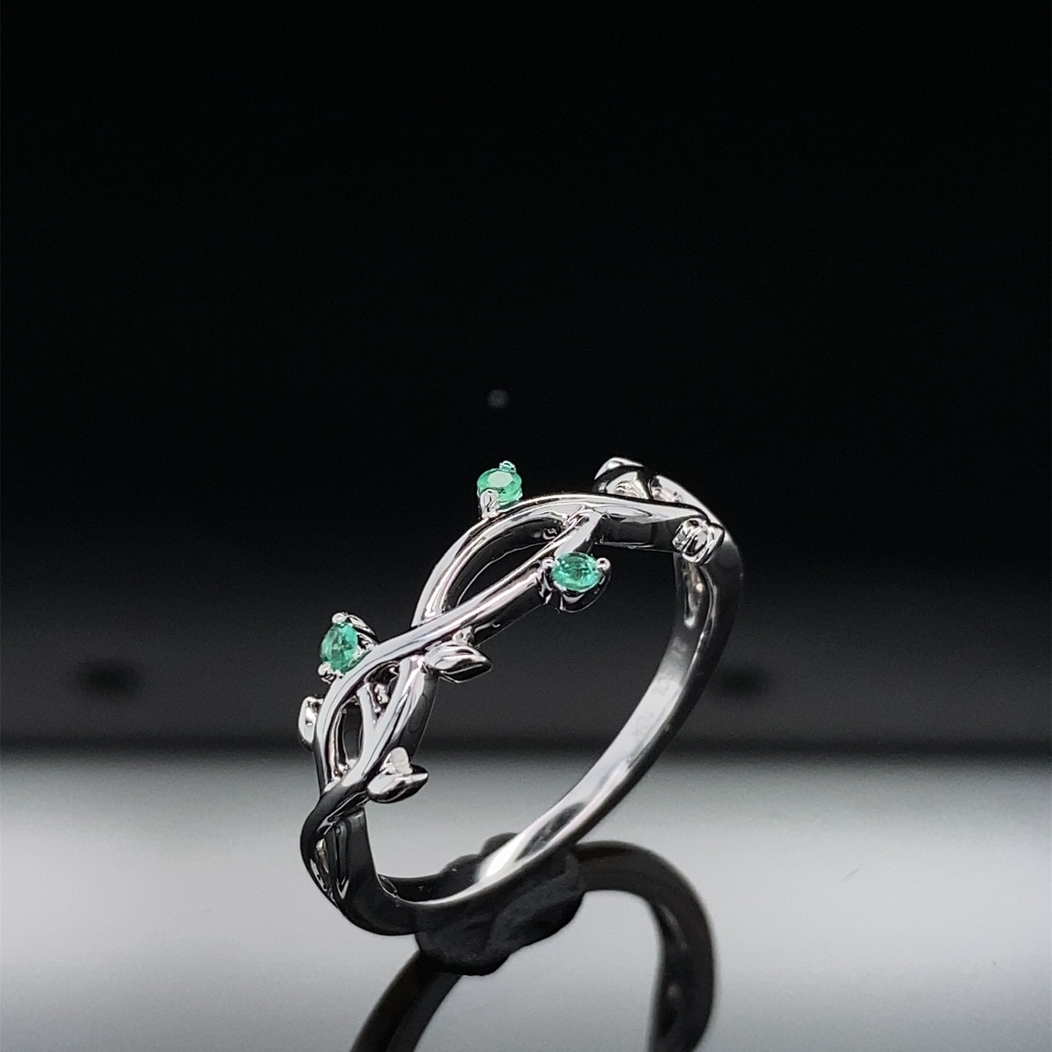 Leaves of Emerald Vines of Gold Ring