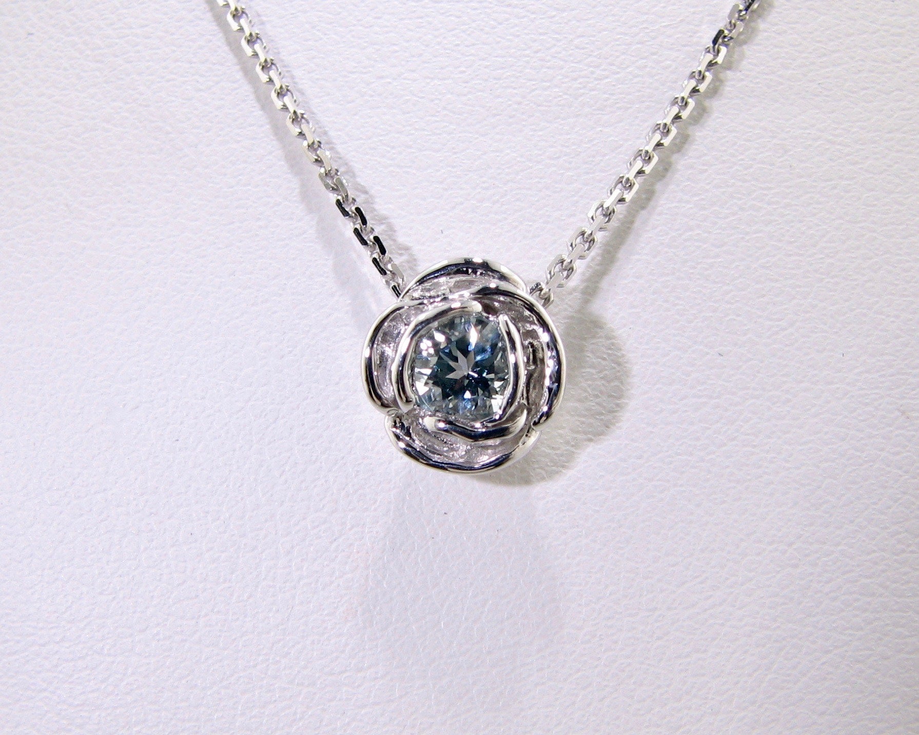 rose-slider-silver-aquamarine-necklace-wexford-jewelers