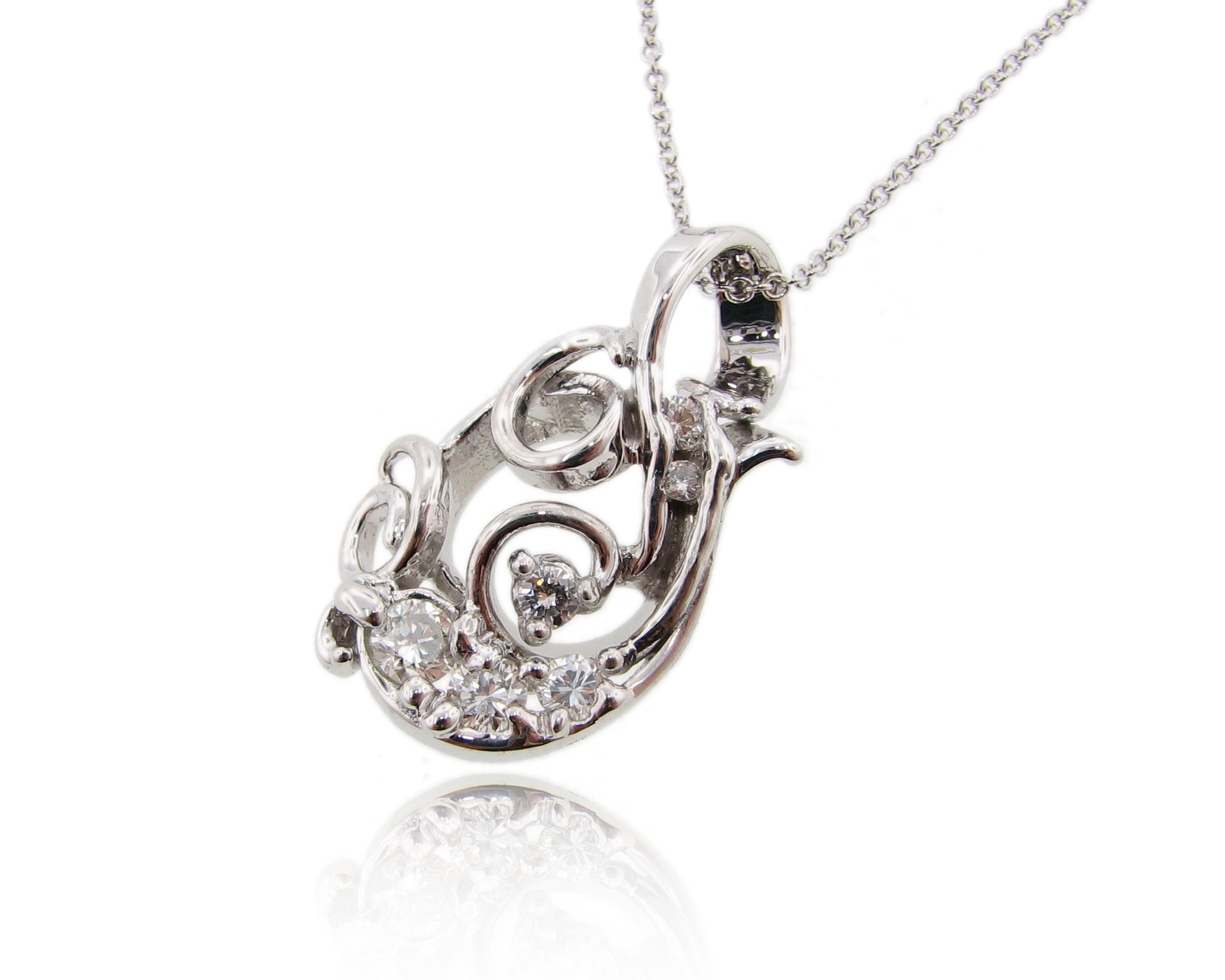 Sea Wind Pendant, White Gold & Diamond