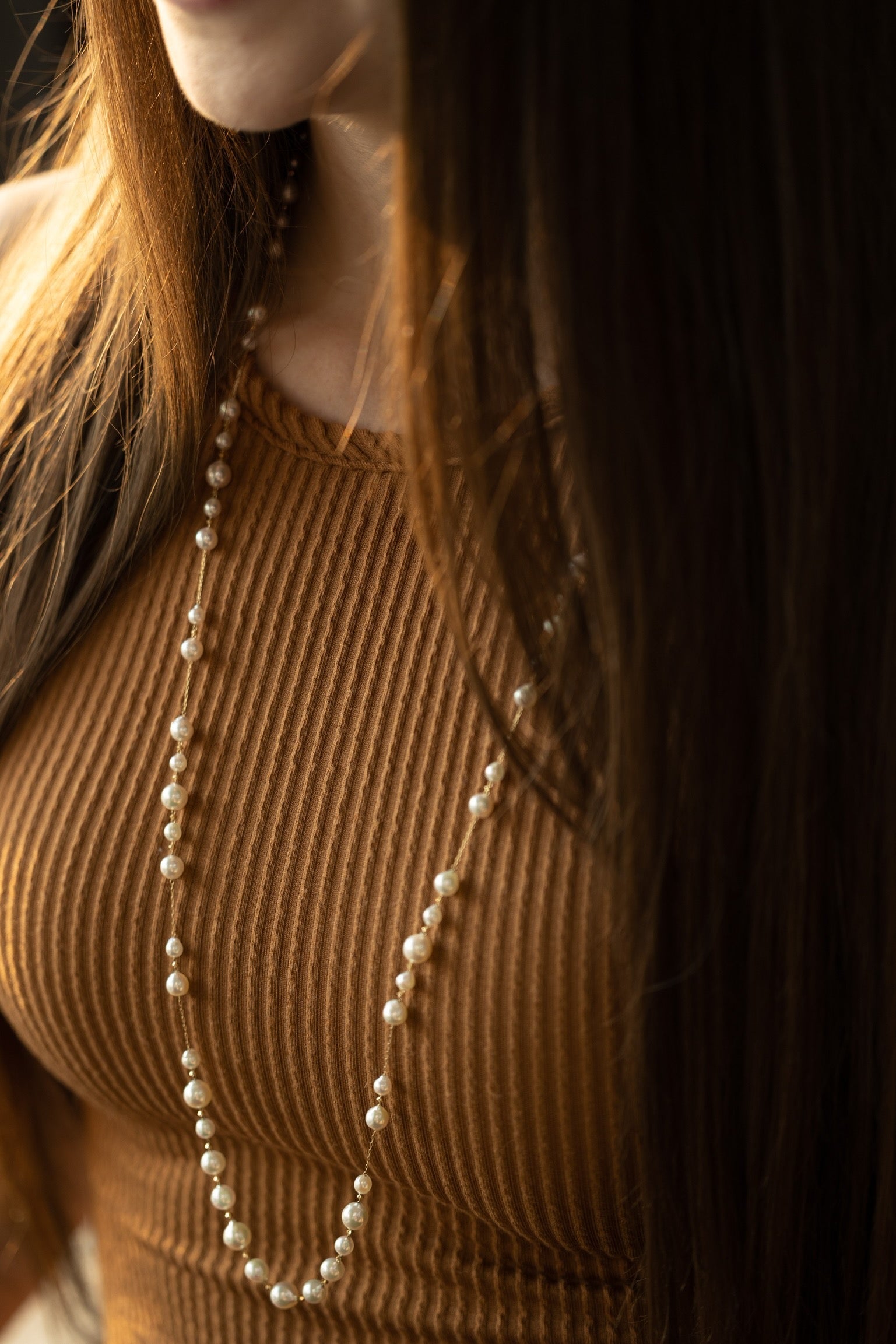 Sparkling Faceted Gold Adorned Pearls And Chain