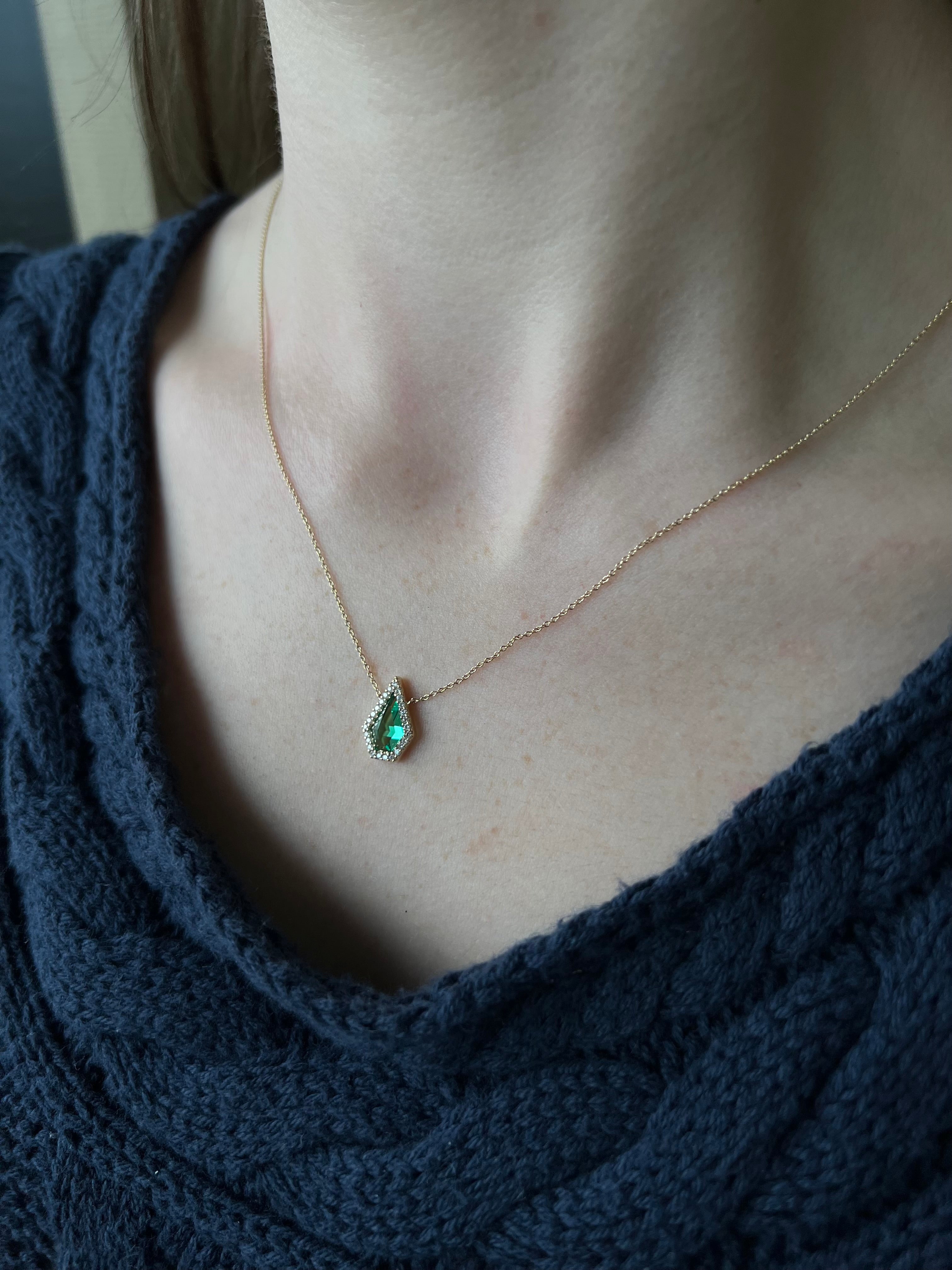 Jolly Green Quartz Gem Kite Shape Pendant