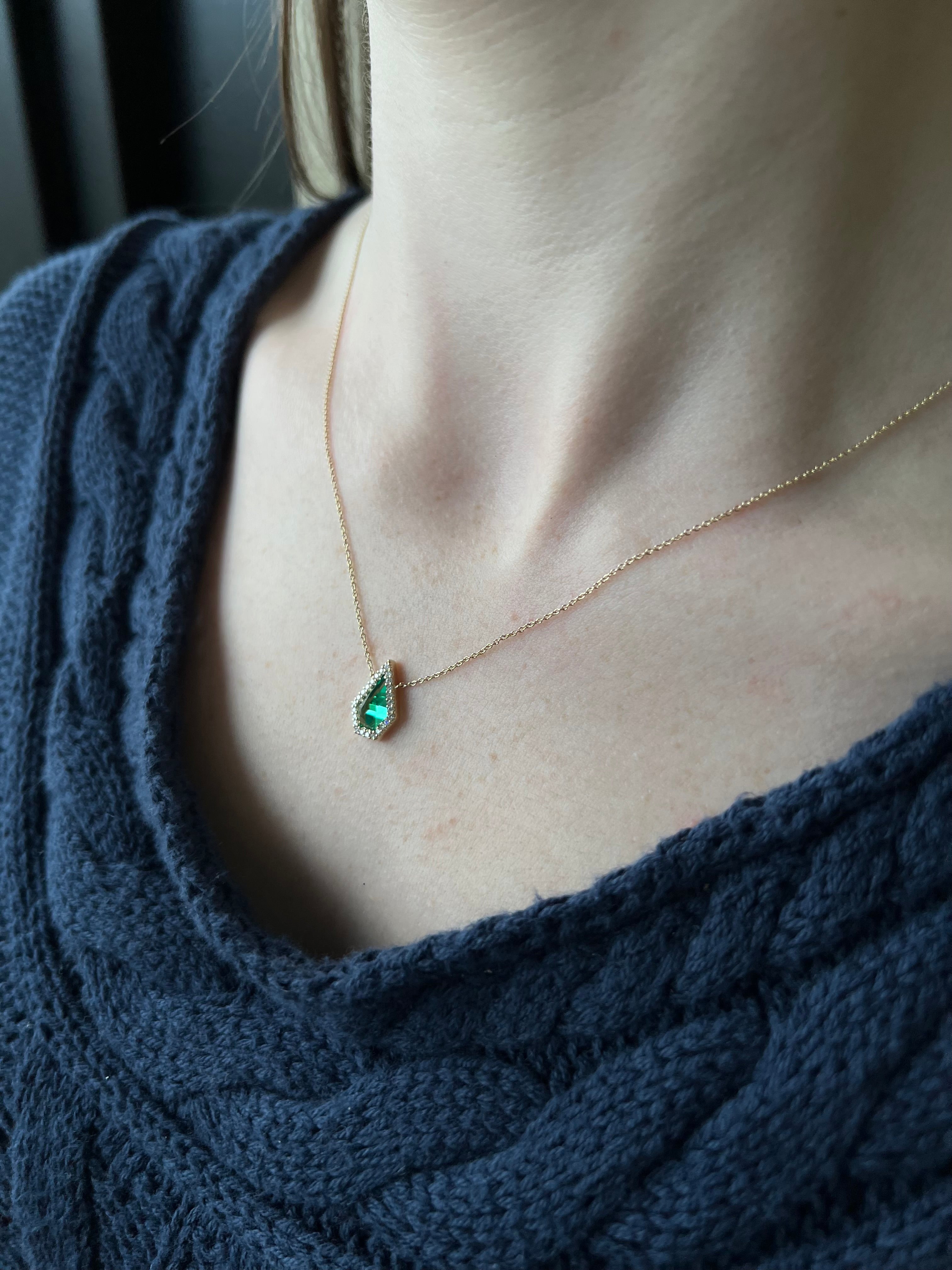 Jolly Green Quartz Gem Kite Shape Pendant