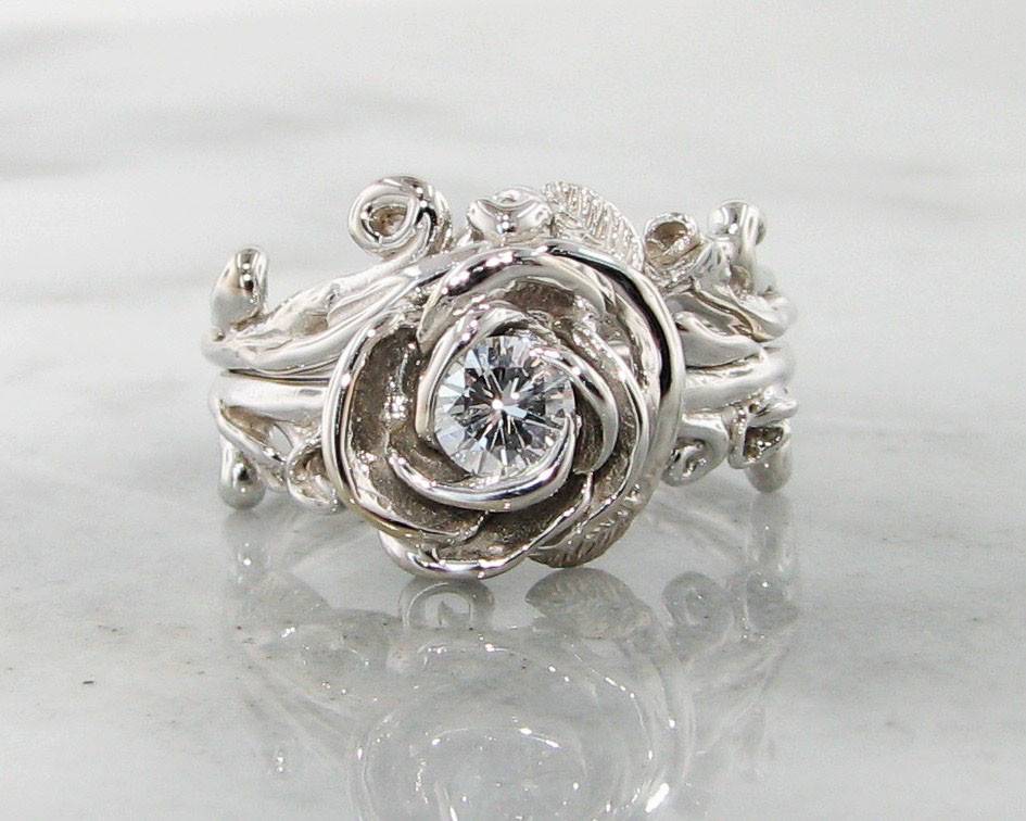 Rose Garland Diamond White Bridal Ring Set