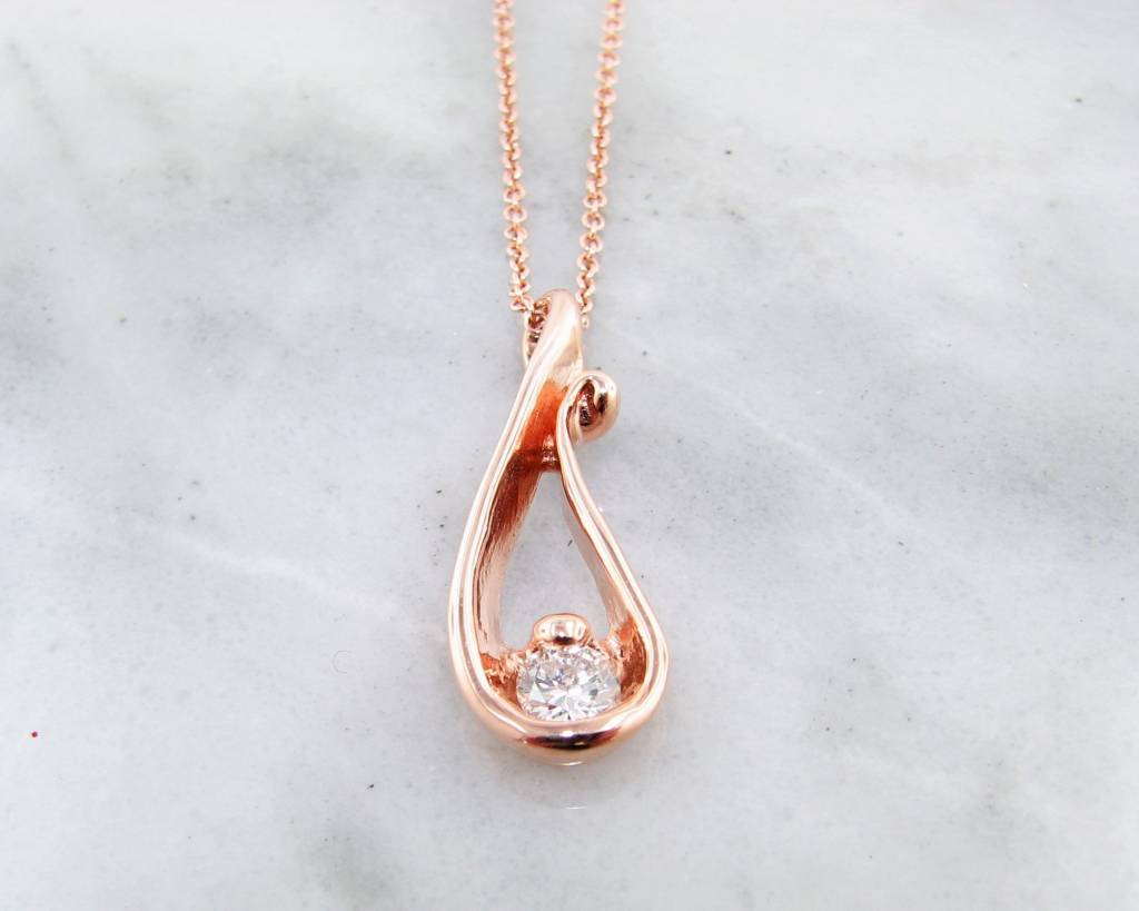 14K Rose Gold
.285ct TDW
SI1-H
18" Chain