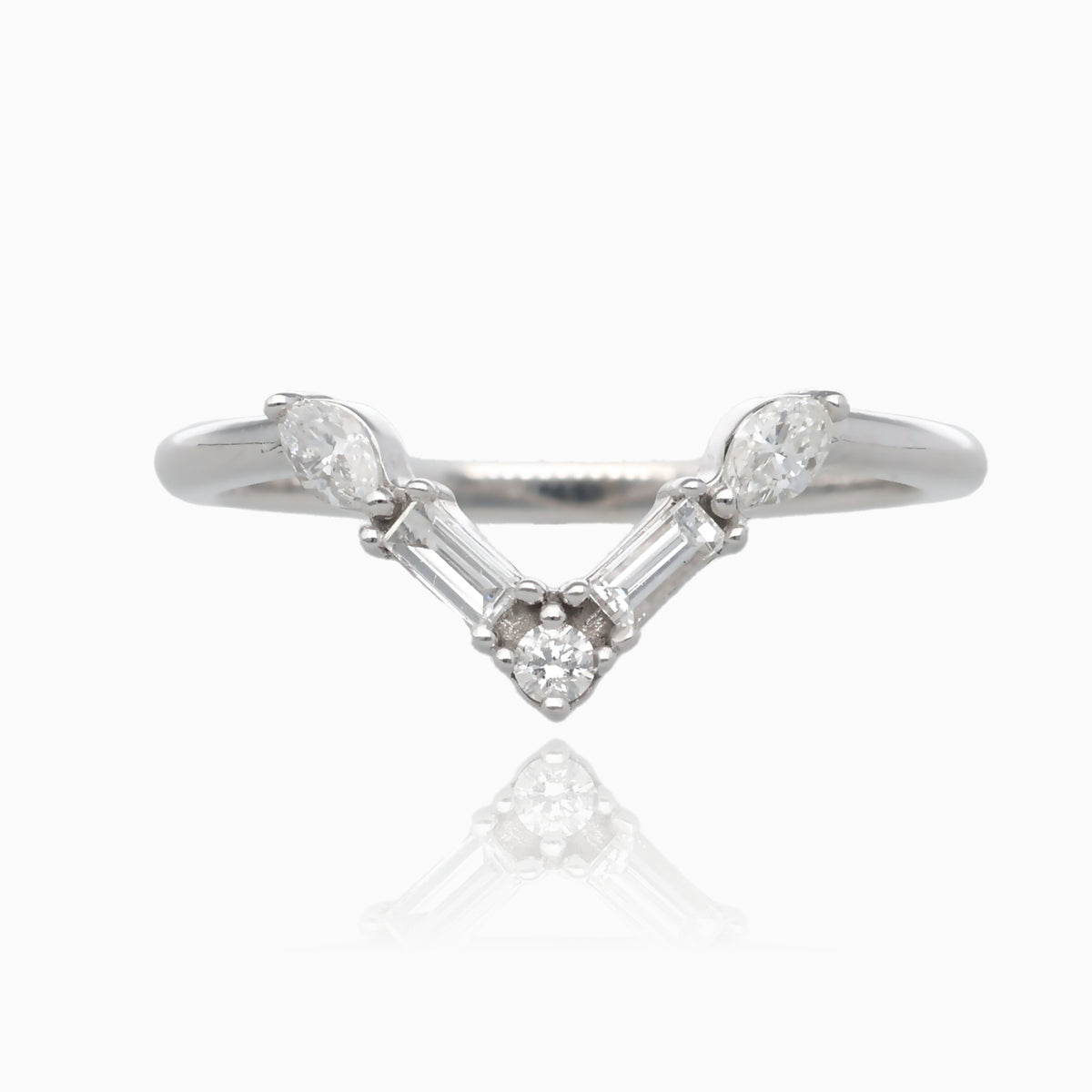 1/4ct Minimalist Multi Stone Diamond V Ring