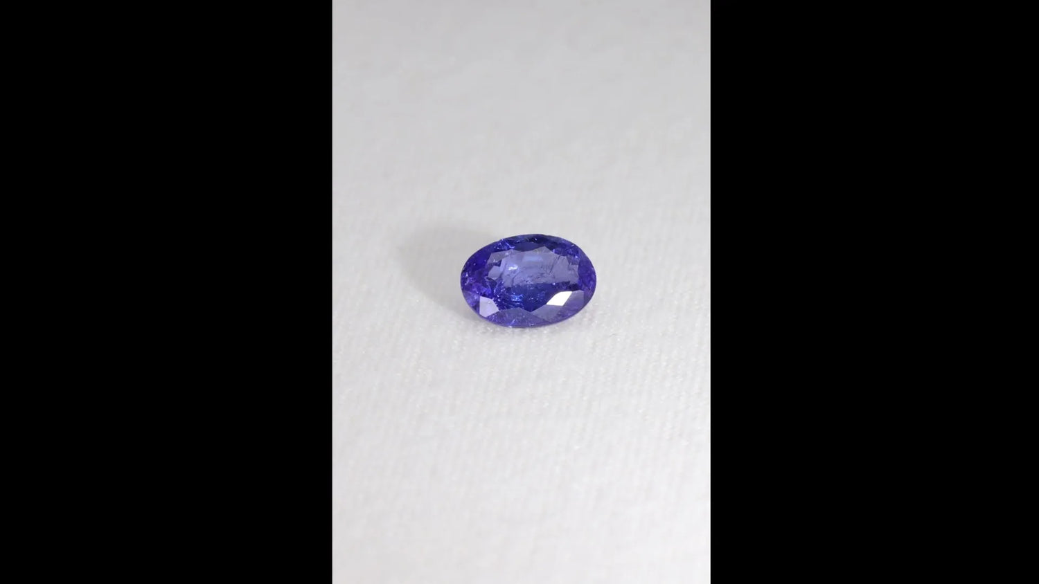 2.02ct Oval Natural Tanzanite (Colour Blue, Clarity Slightly Included, Cut Faceted)