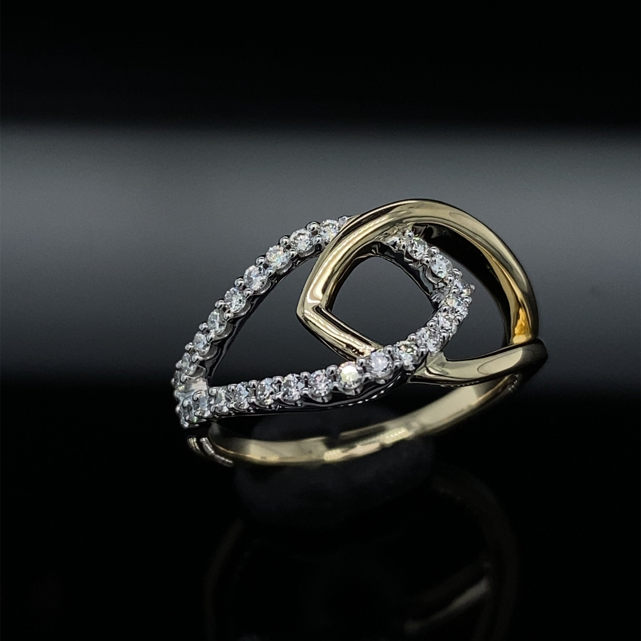 Links of Love Gold and Diamonds 1/4ct Ring
