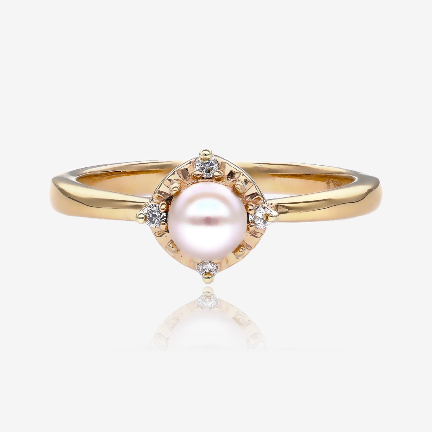 Pearl Brilliance Diamond Halo Ring Yellow Gold