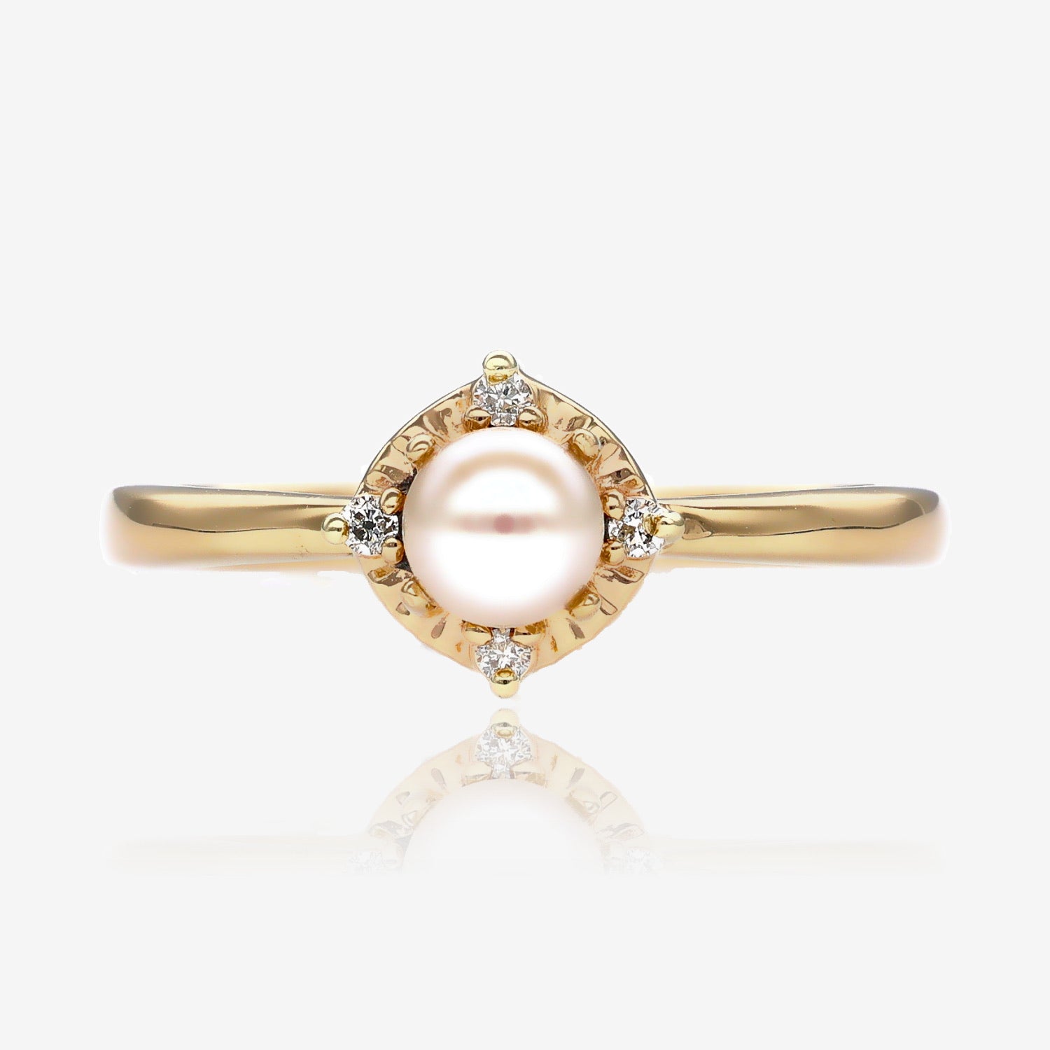 Pearl Brilliance Diamond Halo Ring Yellow Gold