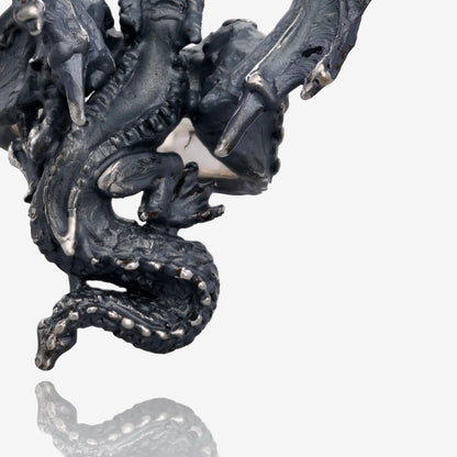 Georgie the Dragon, A Beastly Large Ring