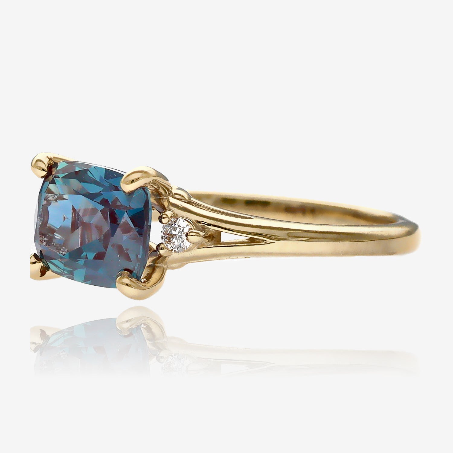 Deep Waters Alexandrite Ring in Yellow Gold