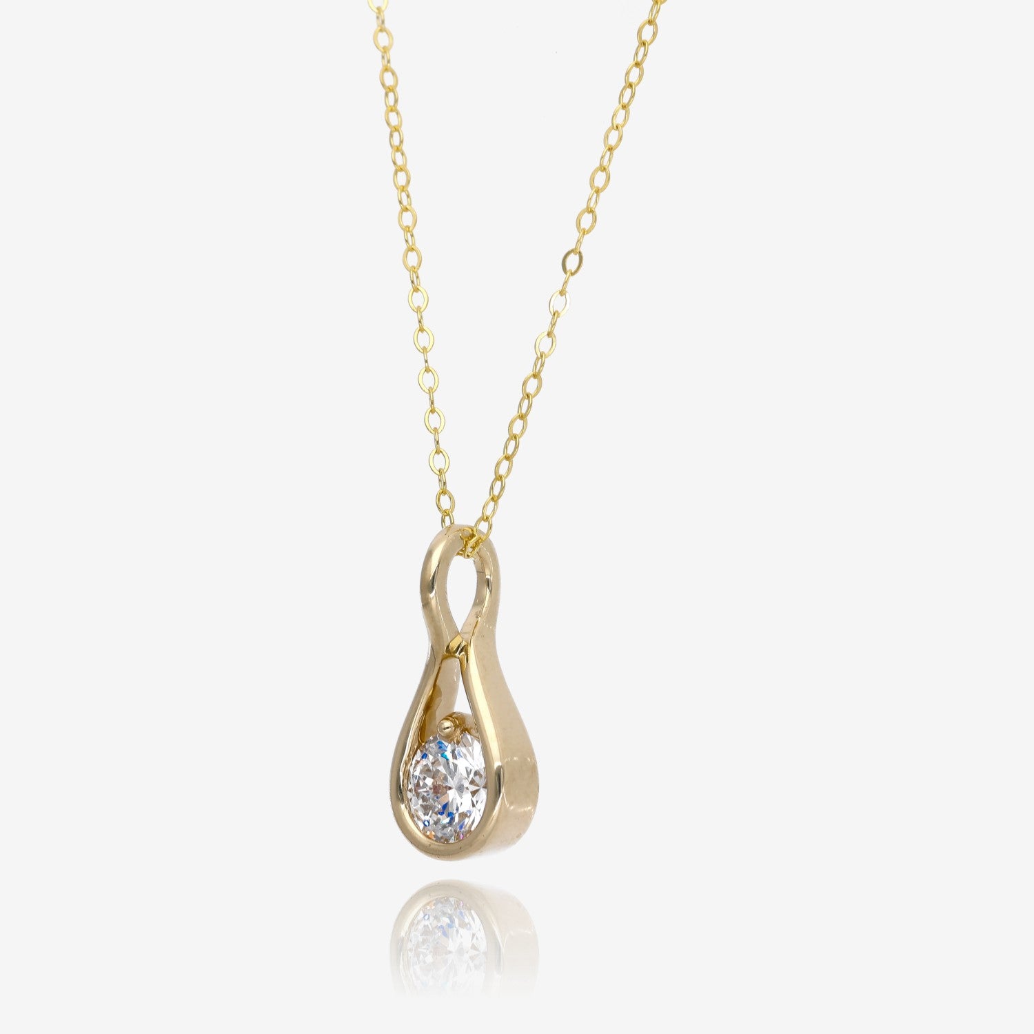 Infinite Shine Sustainable Diamond and Gold Pendant