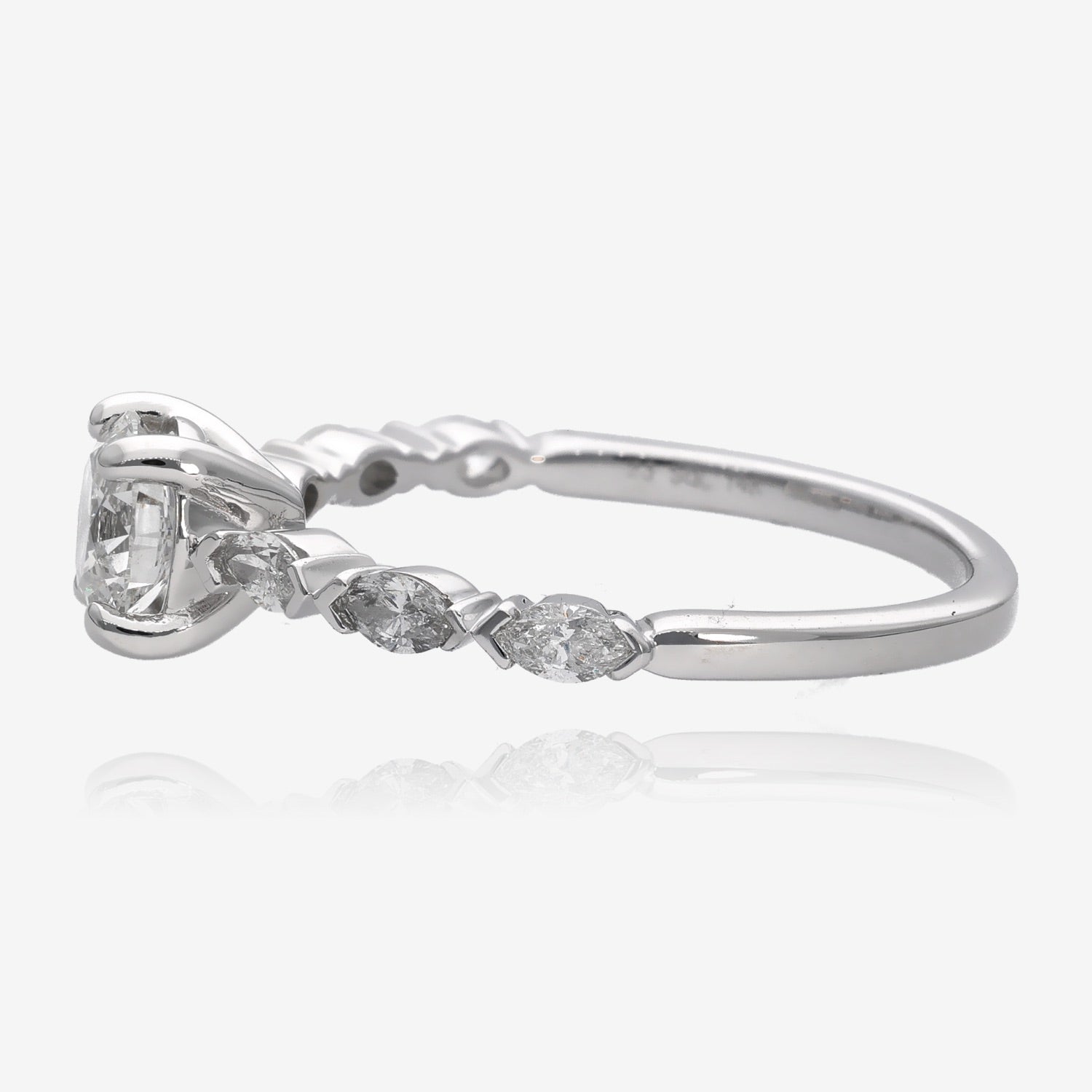 Chloe Ring LG Diamond and White Gold