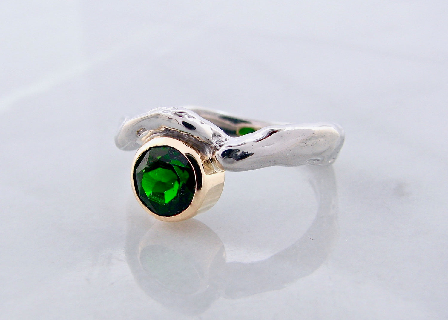 Secret Garden Bezel Chrome Diopside Two-Tone Ring