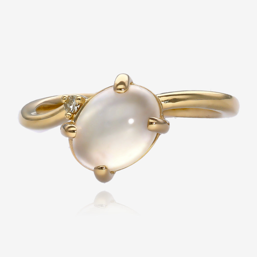 Moonstone Shimmer Yellow Gold Ring