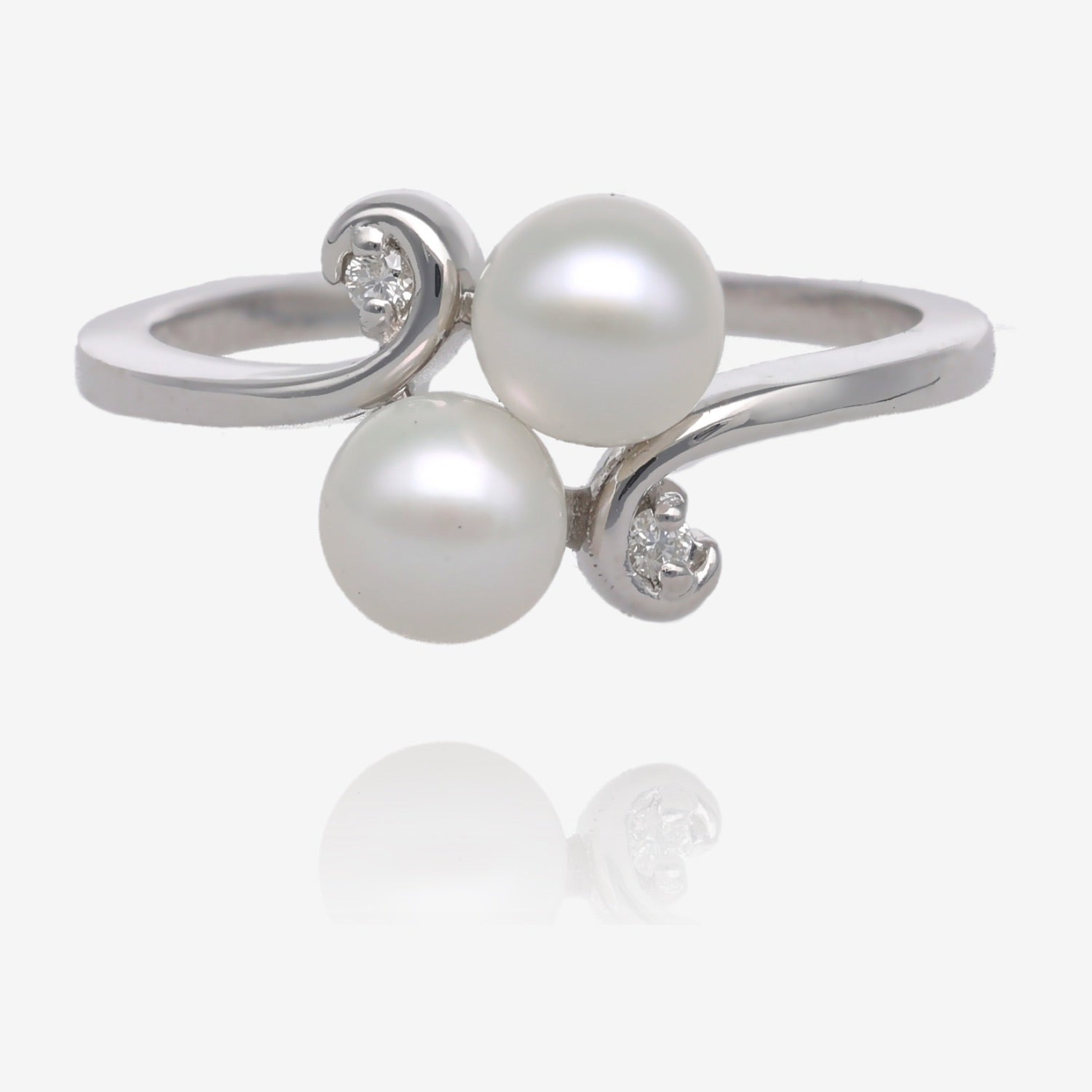 Twin Pearls Classic Ring in Silver