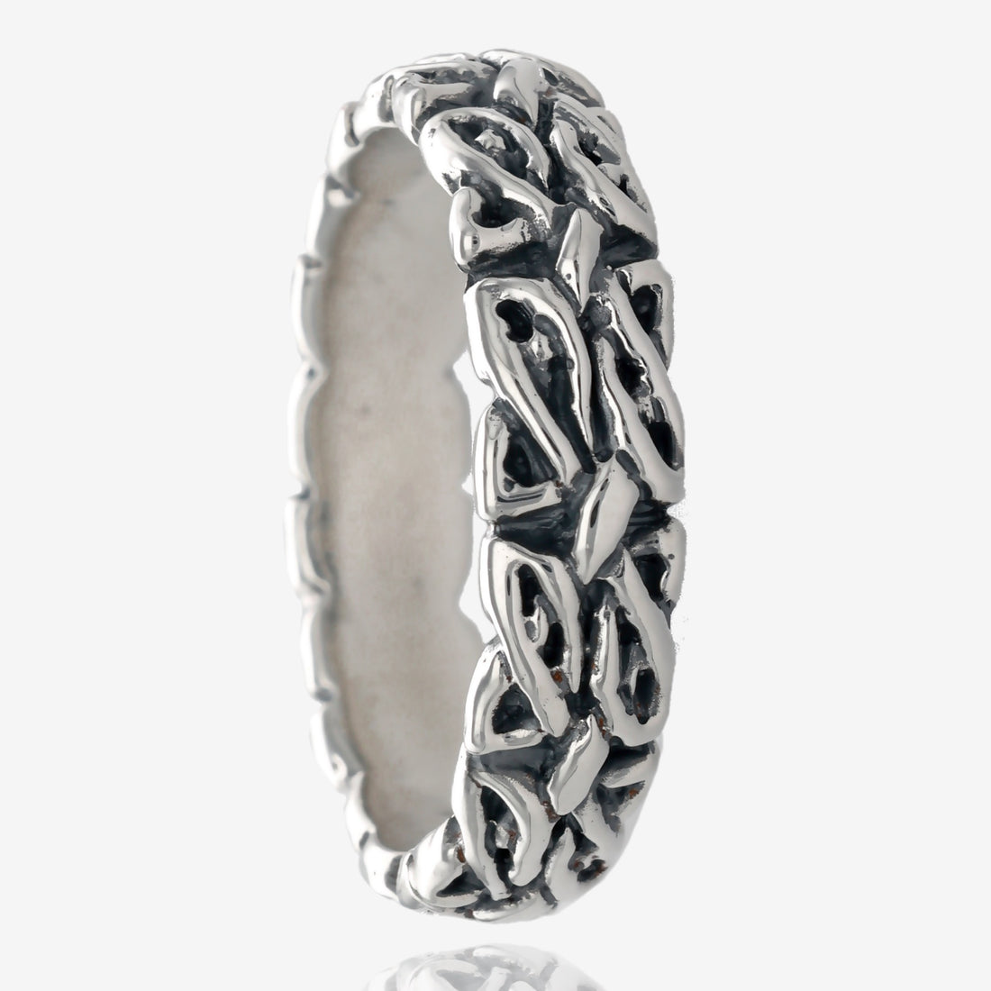 Four Point Celtic Knotwork Band in Silver