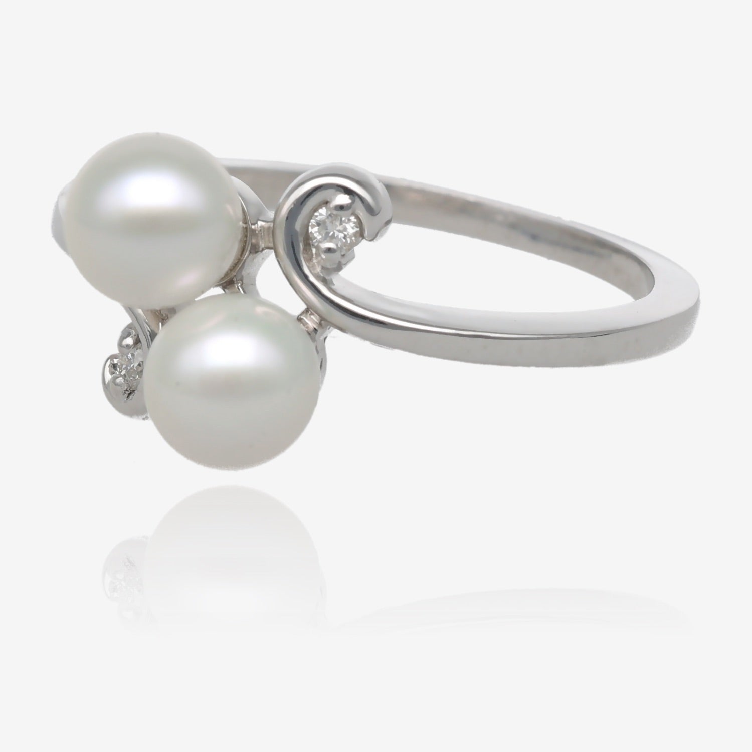 Twin Pearls Classic Ring in Silver