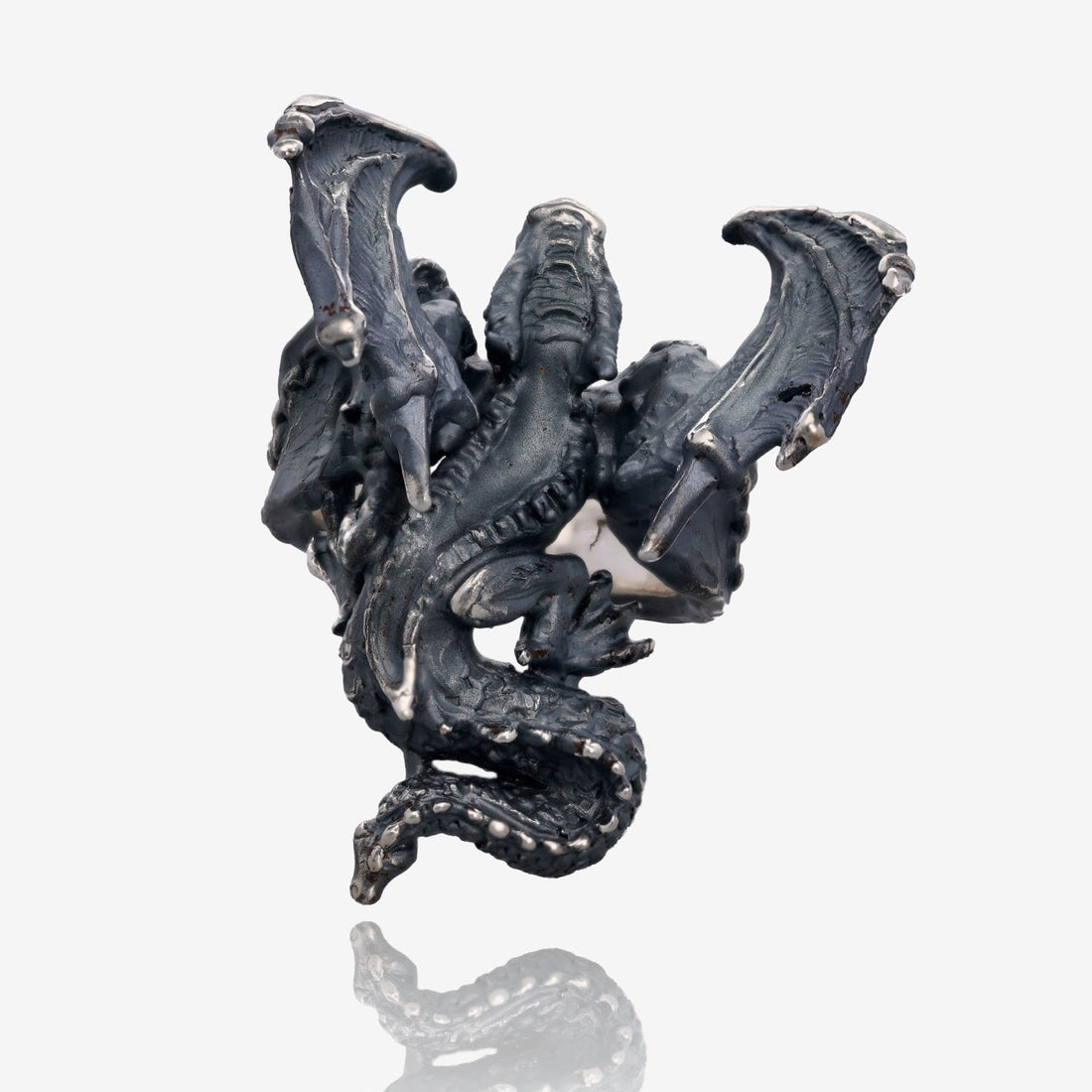 Georgie the Dragon, A Beastly Large Ring