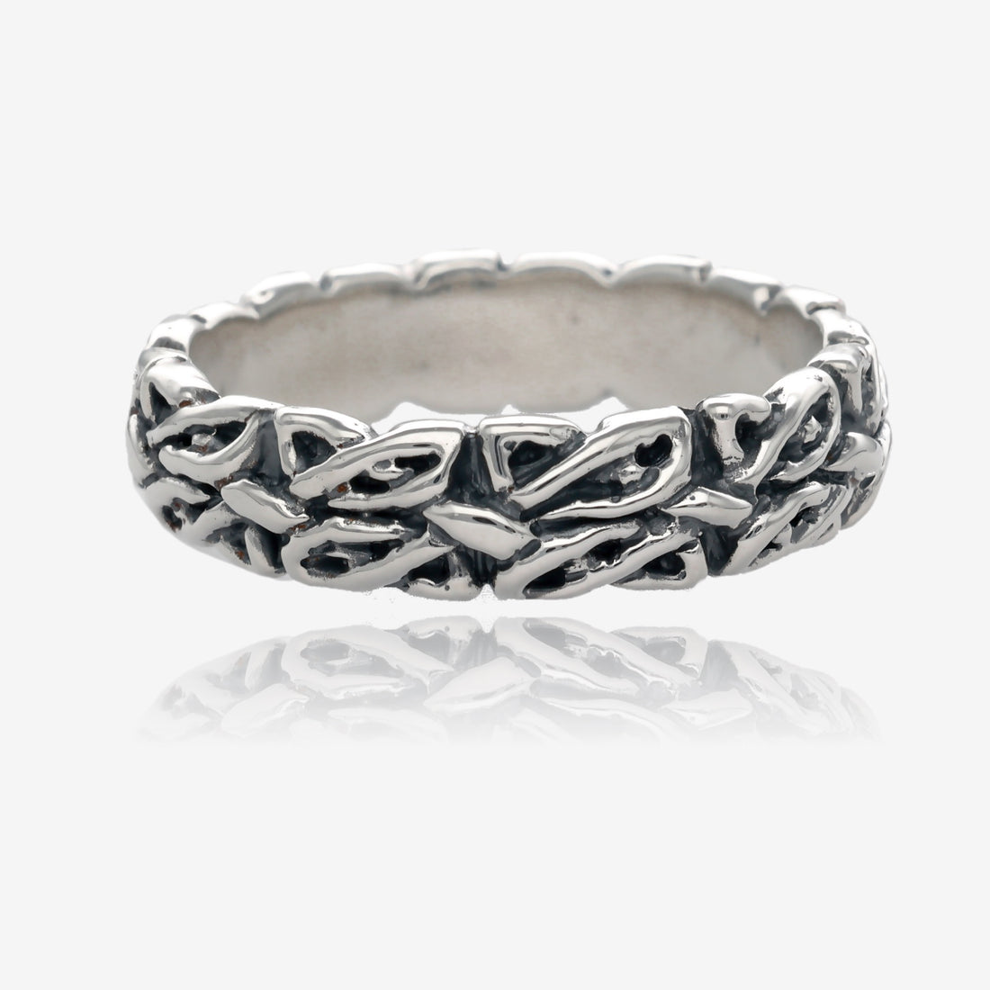 Four Point Celtic Knotwork Band in Silver