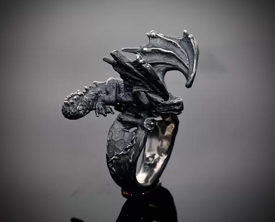 Georgie the Dragon, A Beastly Large Ring