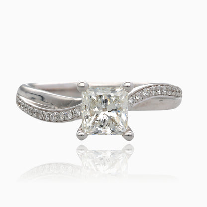 Brilliant Twist 1ct Princess Cut Wedding Ring