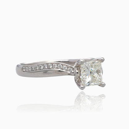 Brilliant Twist 1ct Princess Cut Wedding Ring
