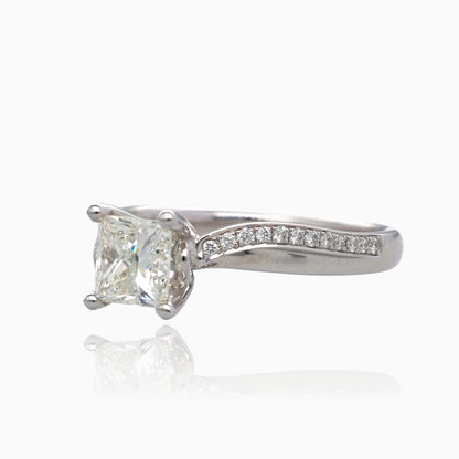 Brilliant Twist 1ct Princess Cut Wedding Ring