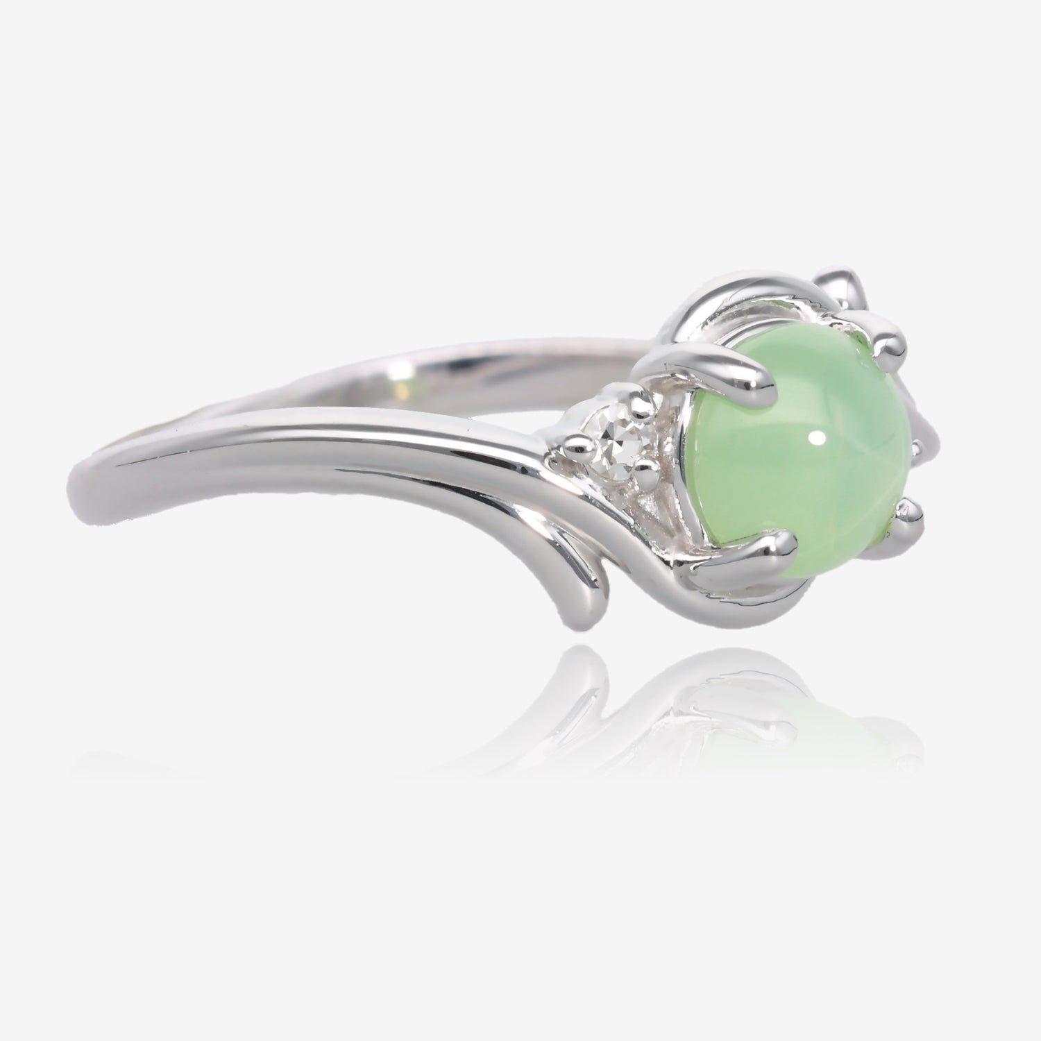 Sweetheart Mint Star Sapphire Ring in Silver